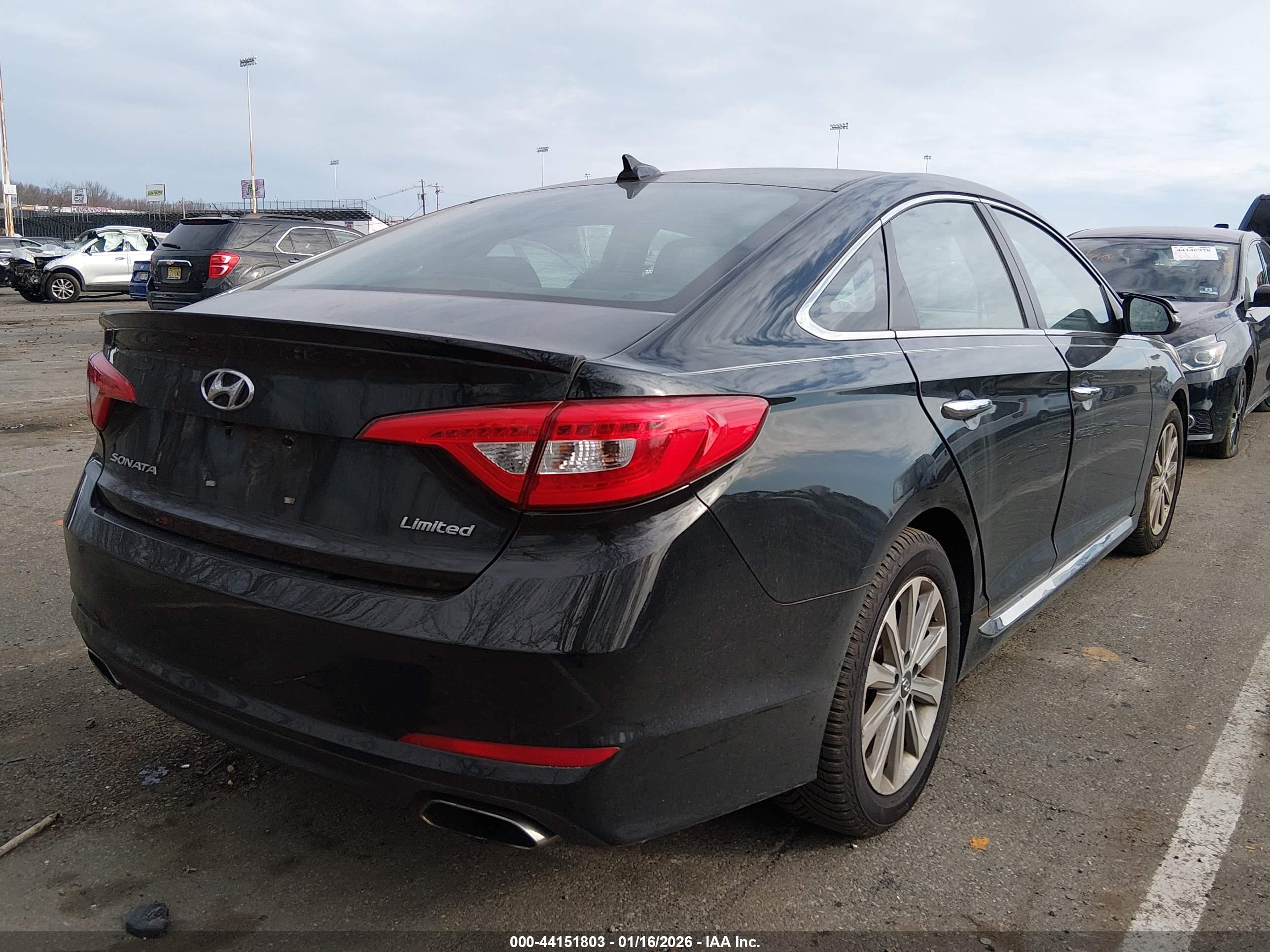 HYUNDAI SONATA image 4