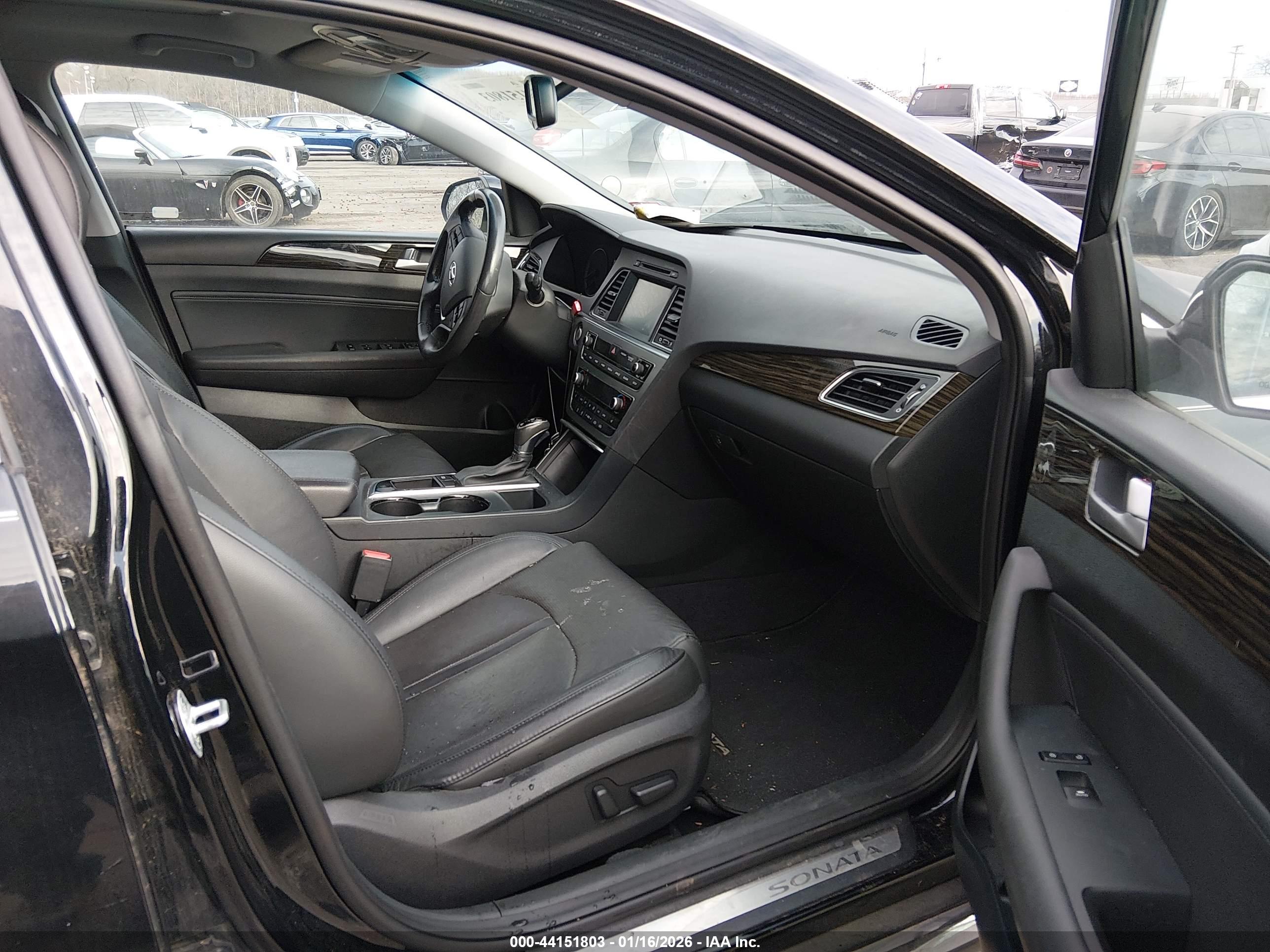 HYUNDAI SONATA image 5