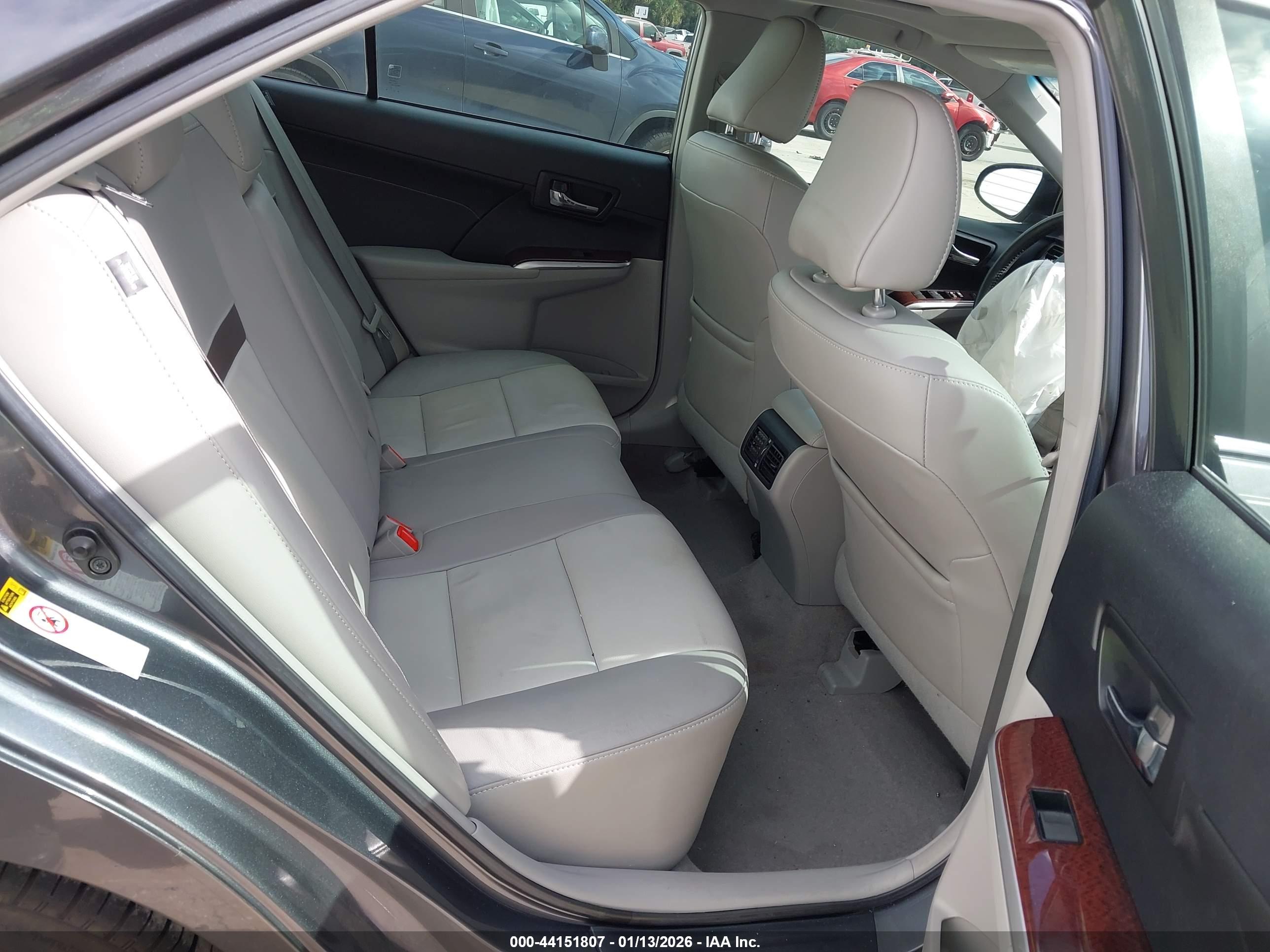 TOYOTA CAMRY image 8