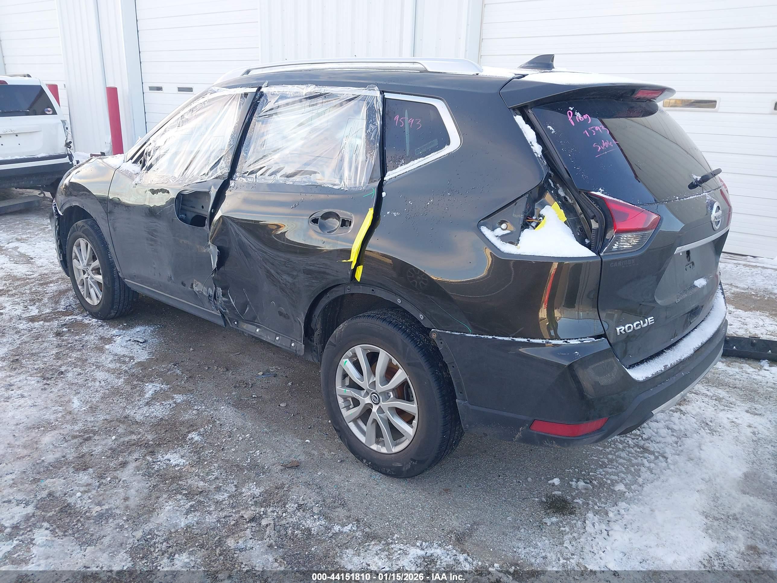 NISSAN ROGUE image 3