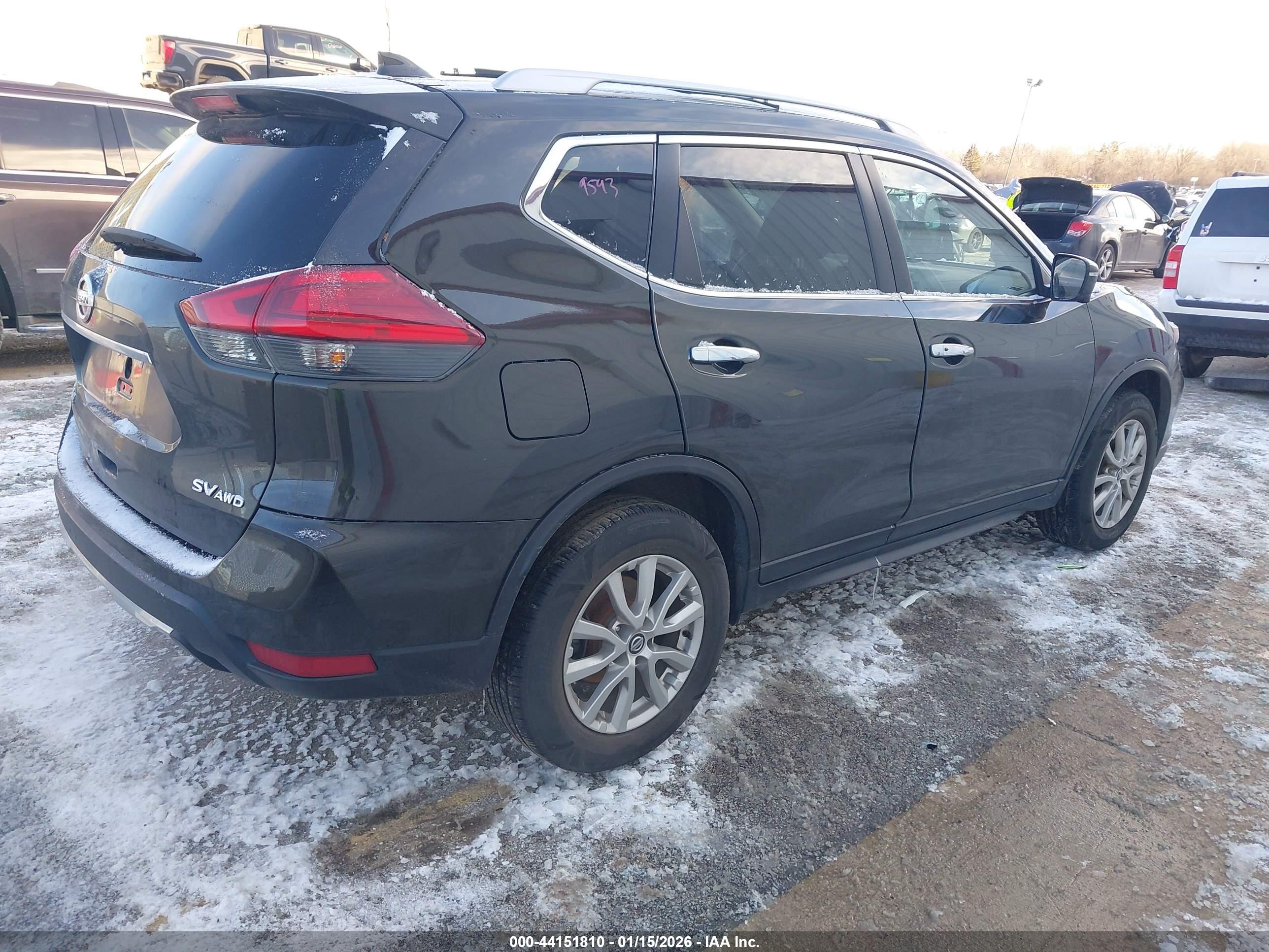 NISSAN ROGUE image 4