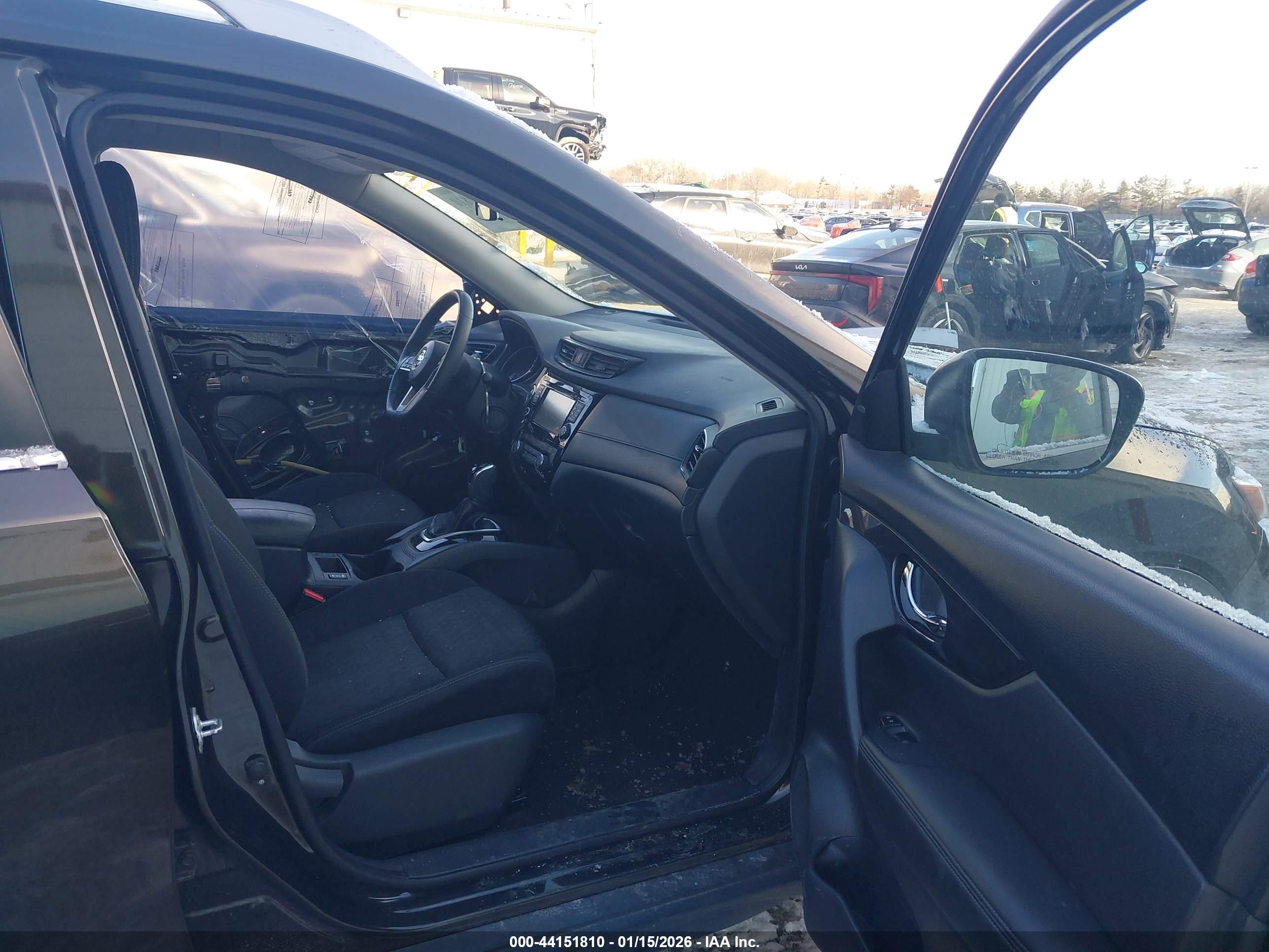 NISSAN ROGUE image 5