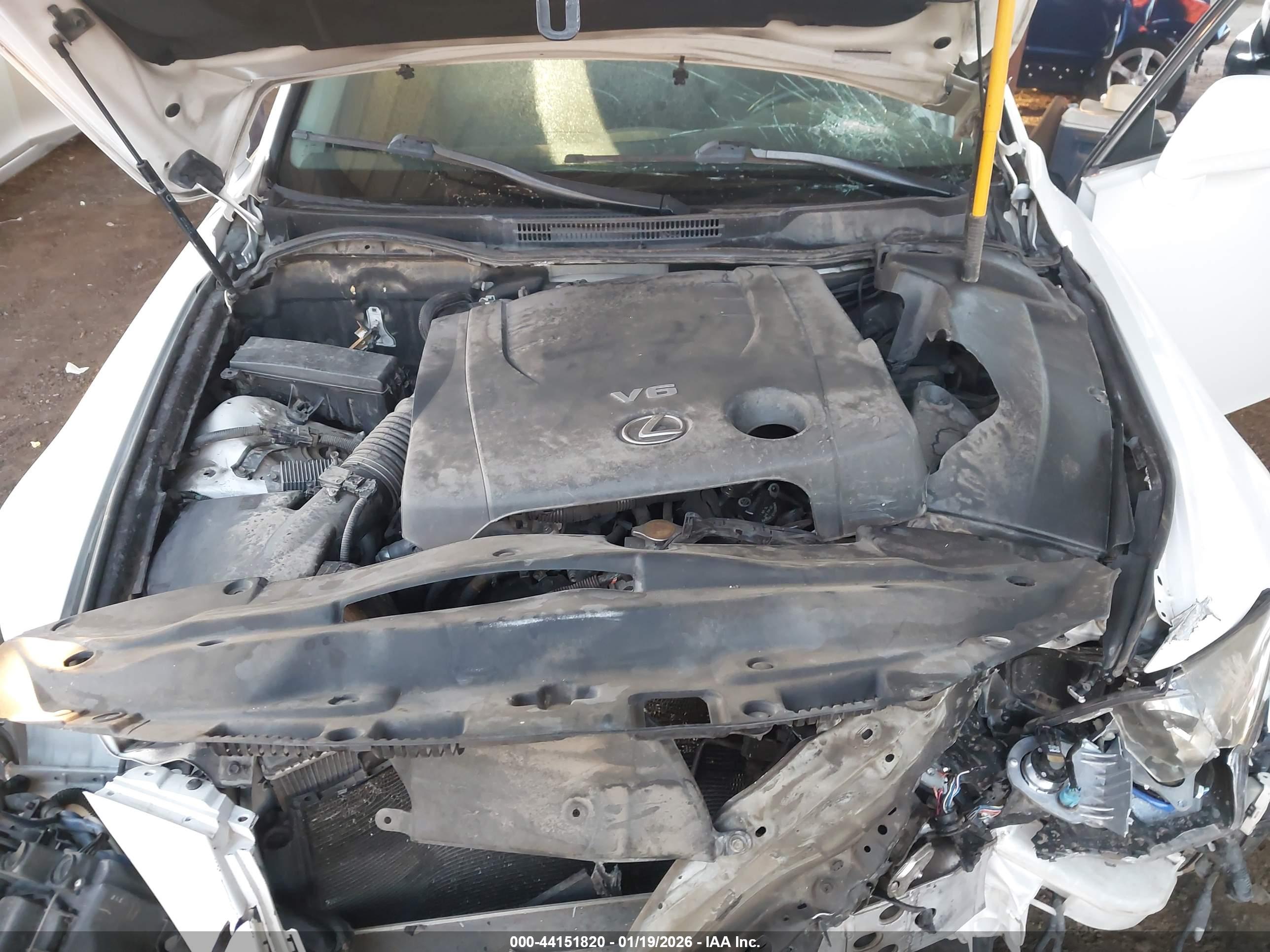 LEXUS IS image 10