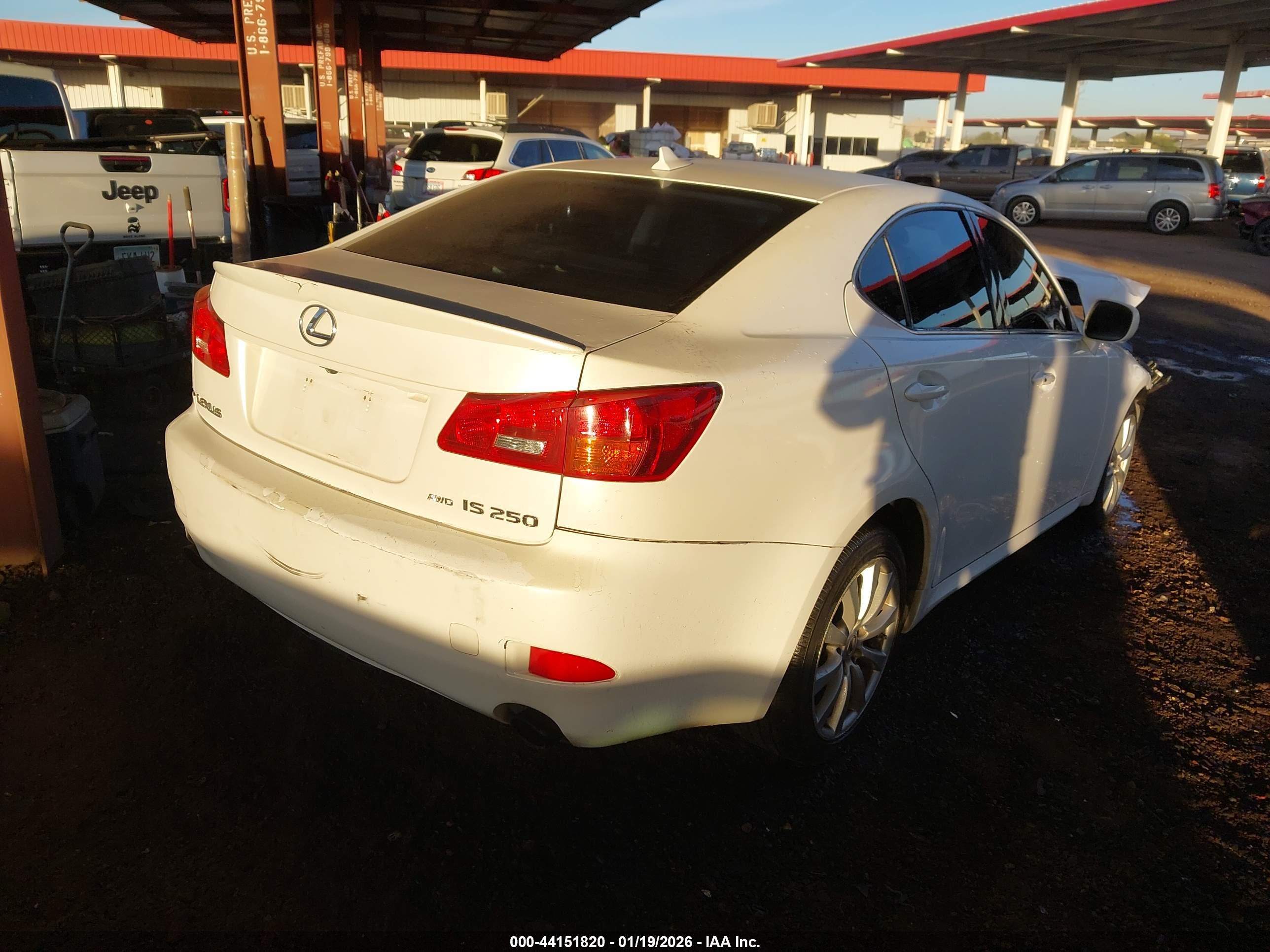 LEXUS IS image 4