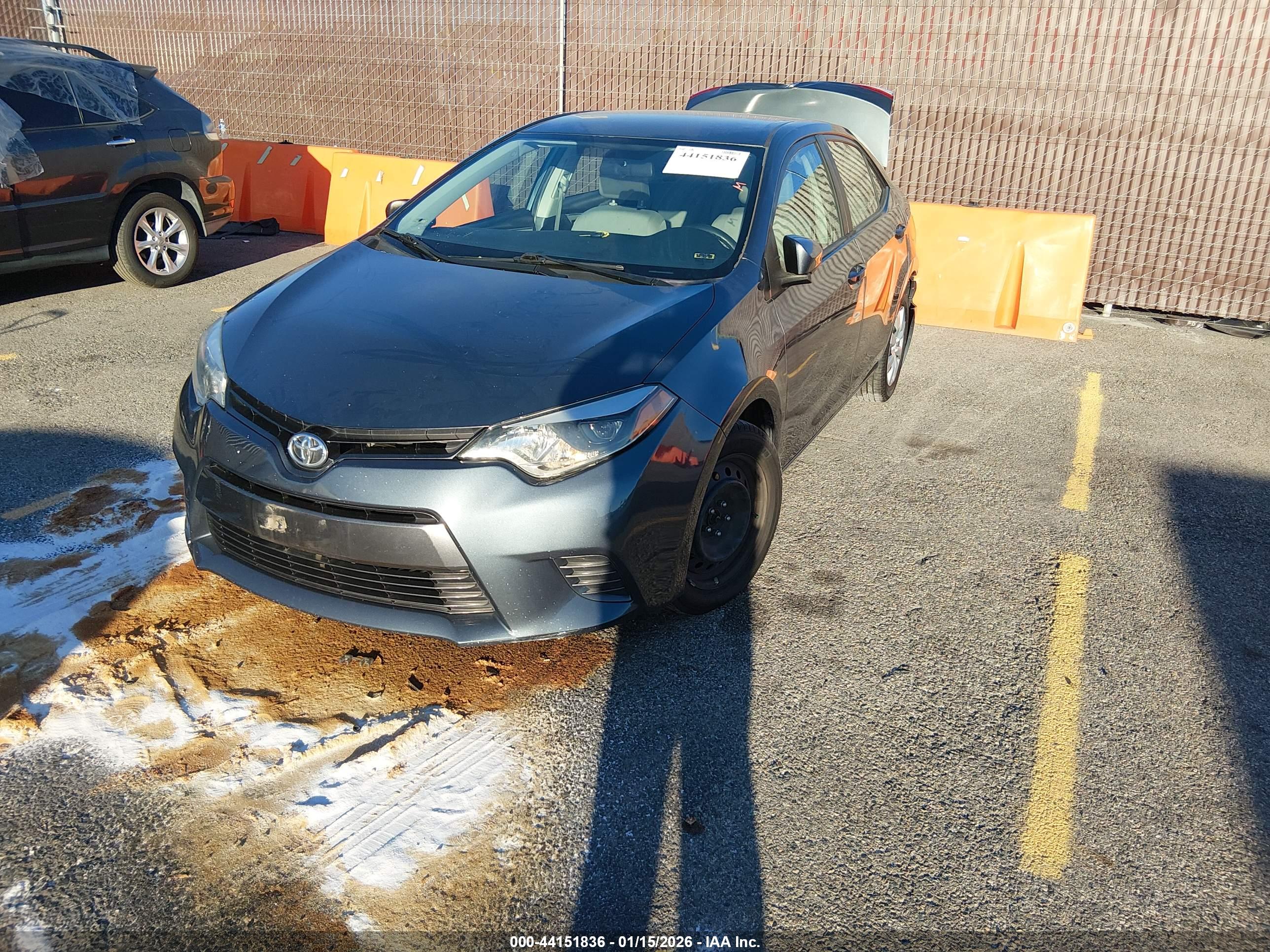 TOYOTA COROLLA image 2