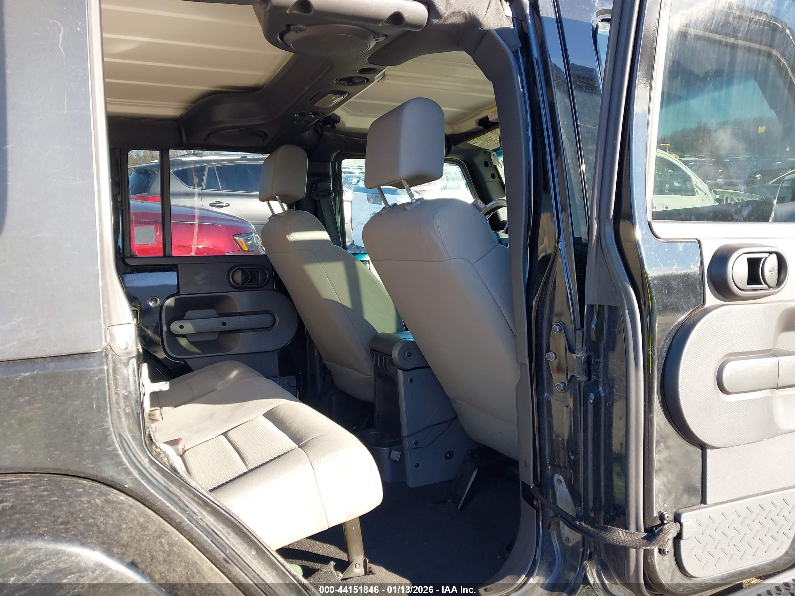 JEEP WRANGLER image 8