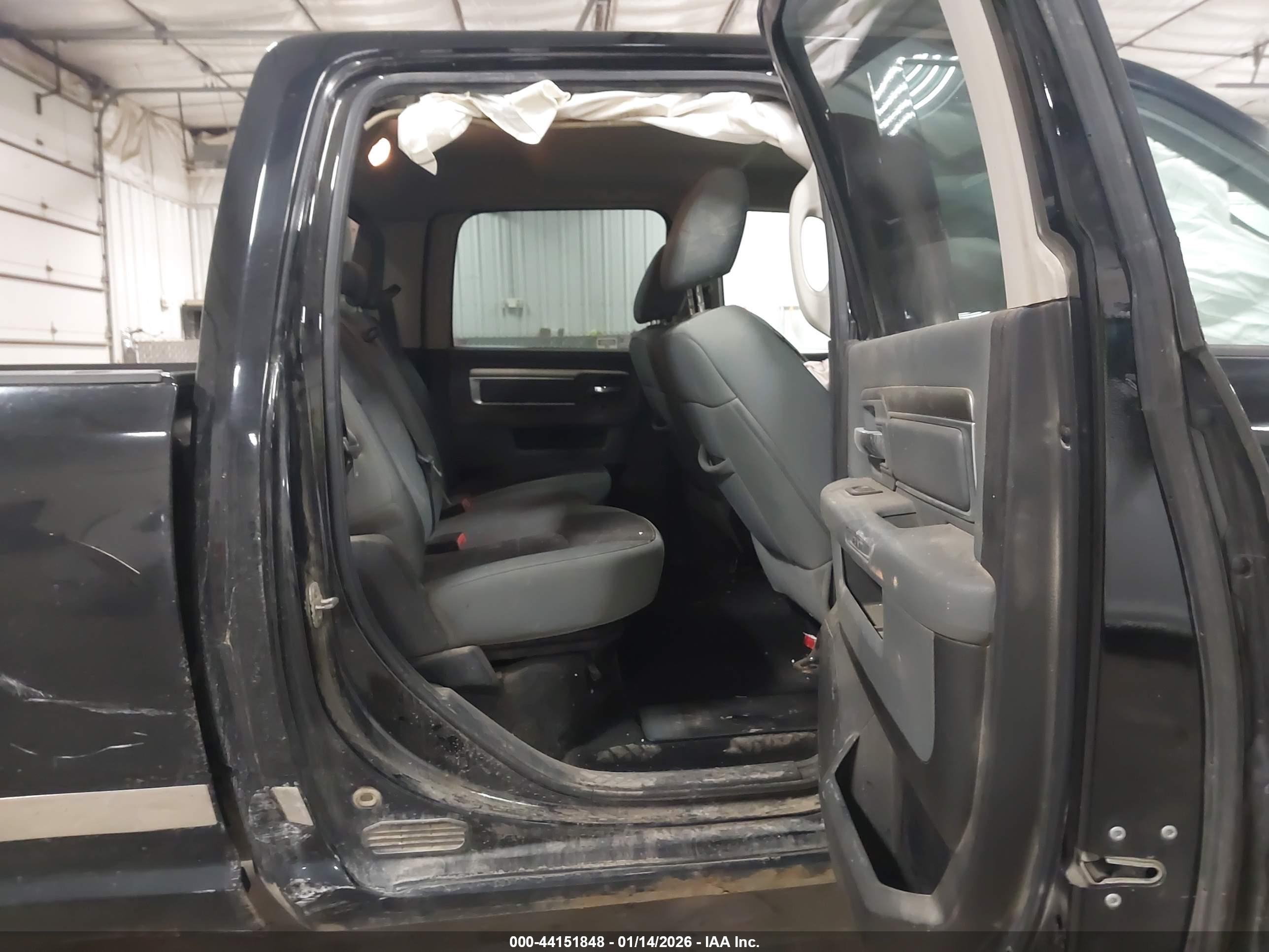 RAM 2500 image 8