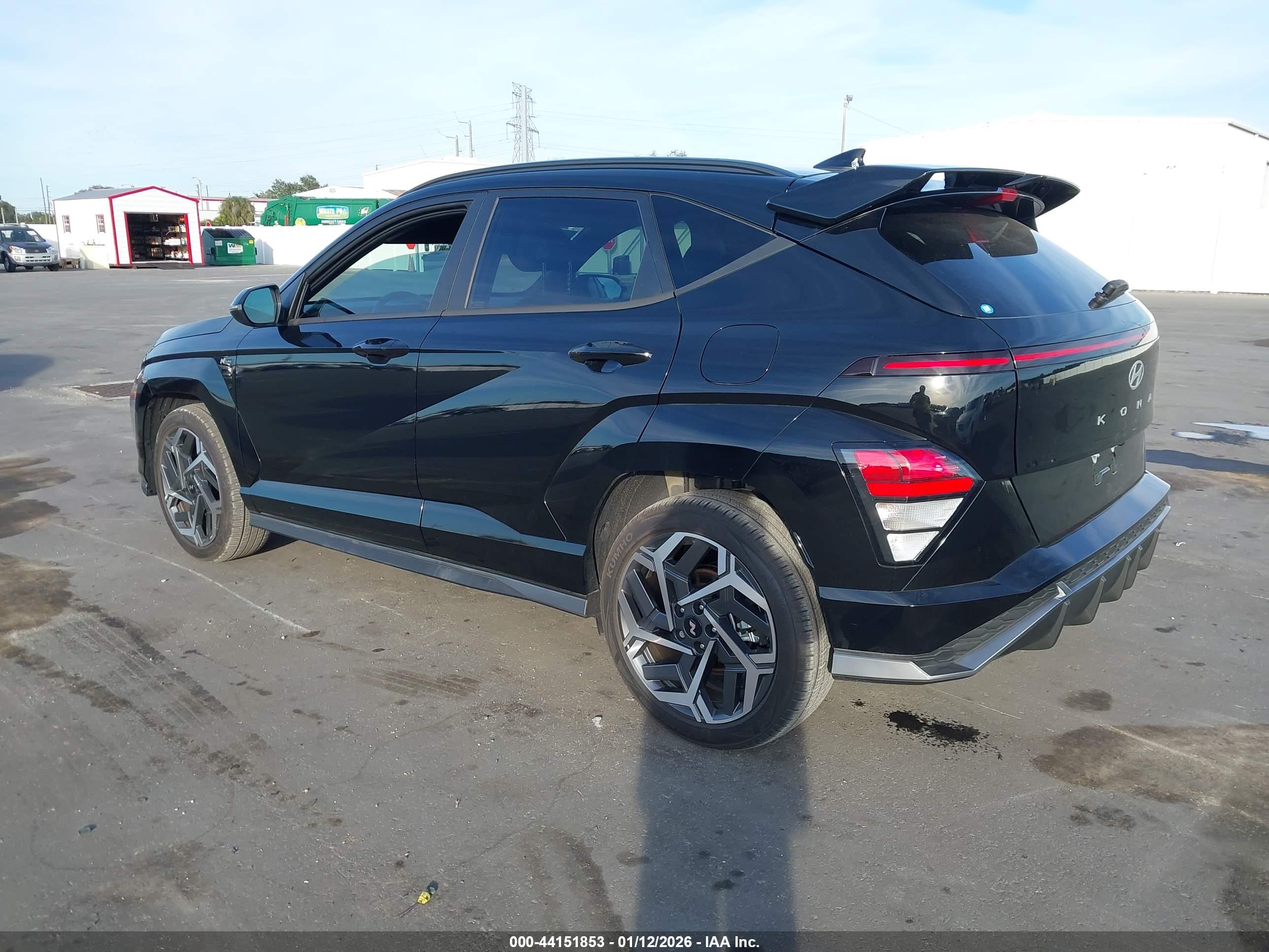 HYUNDAI KONA image 3