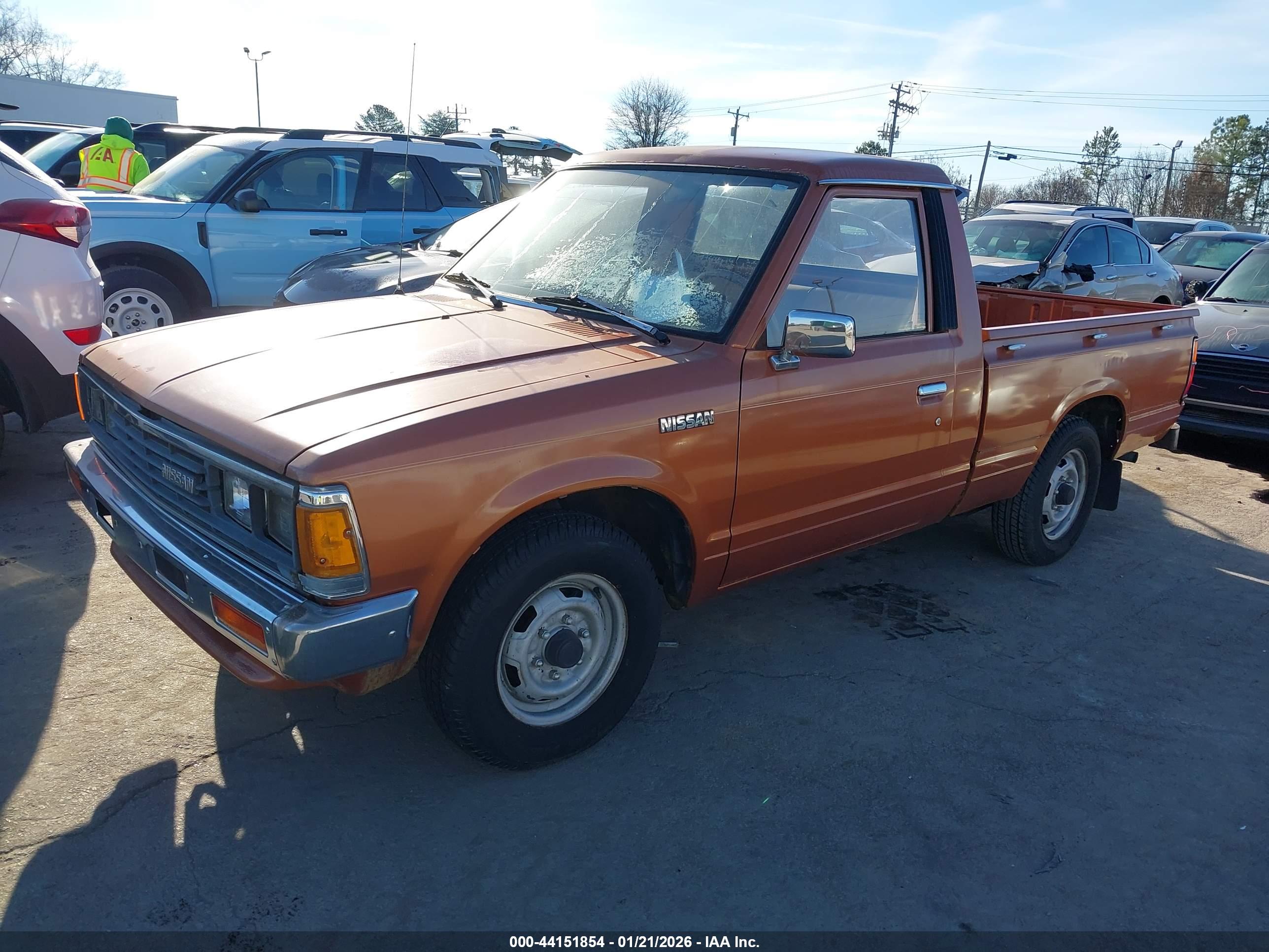DATSUN 720 image 2