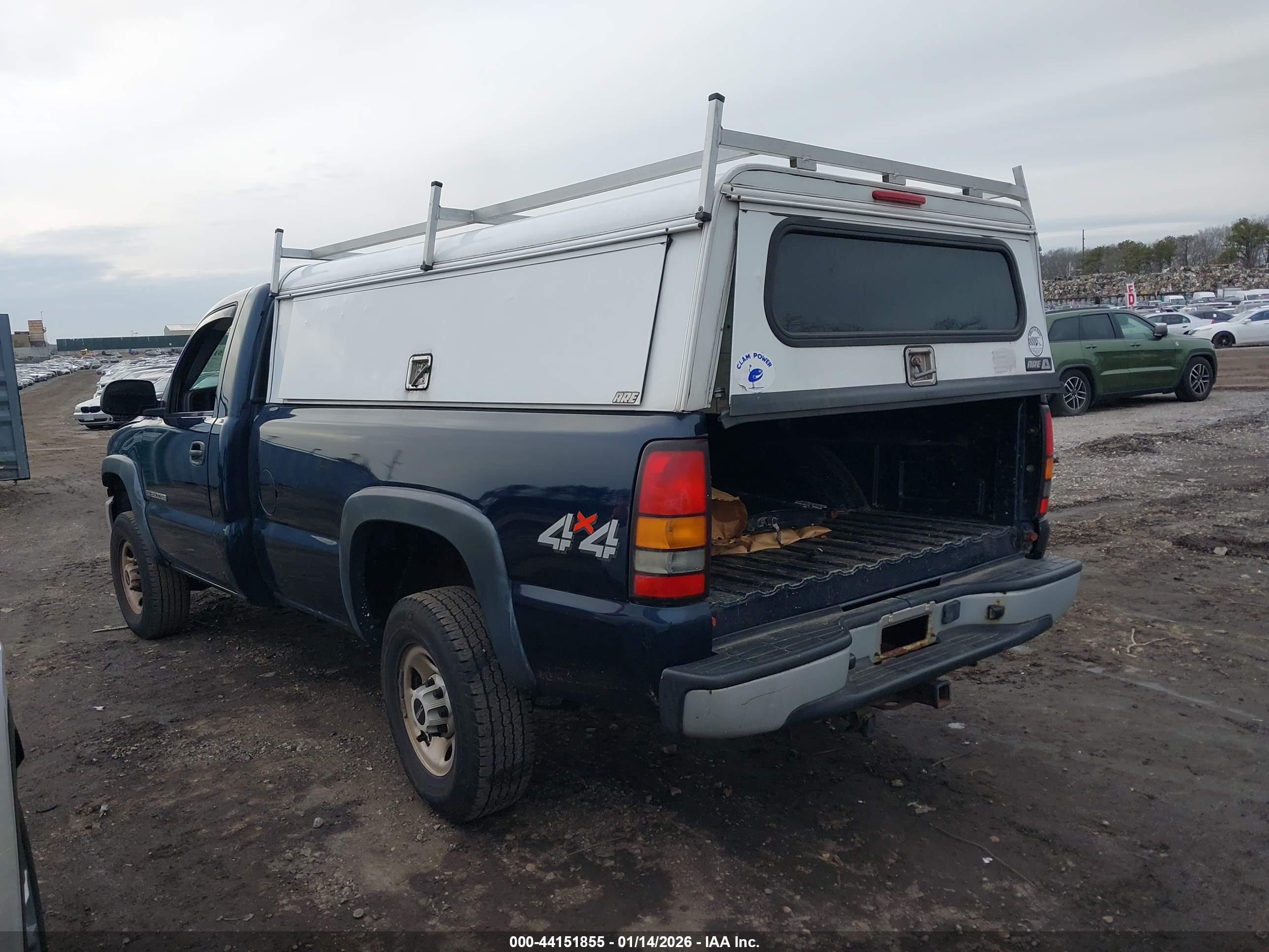 GMC SIERRA image 3