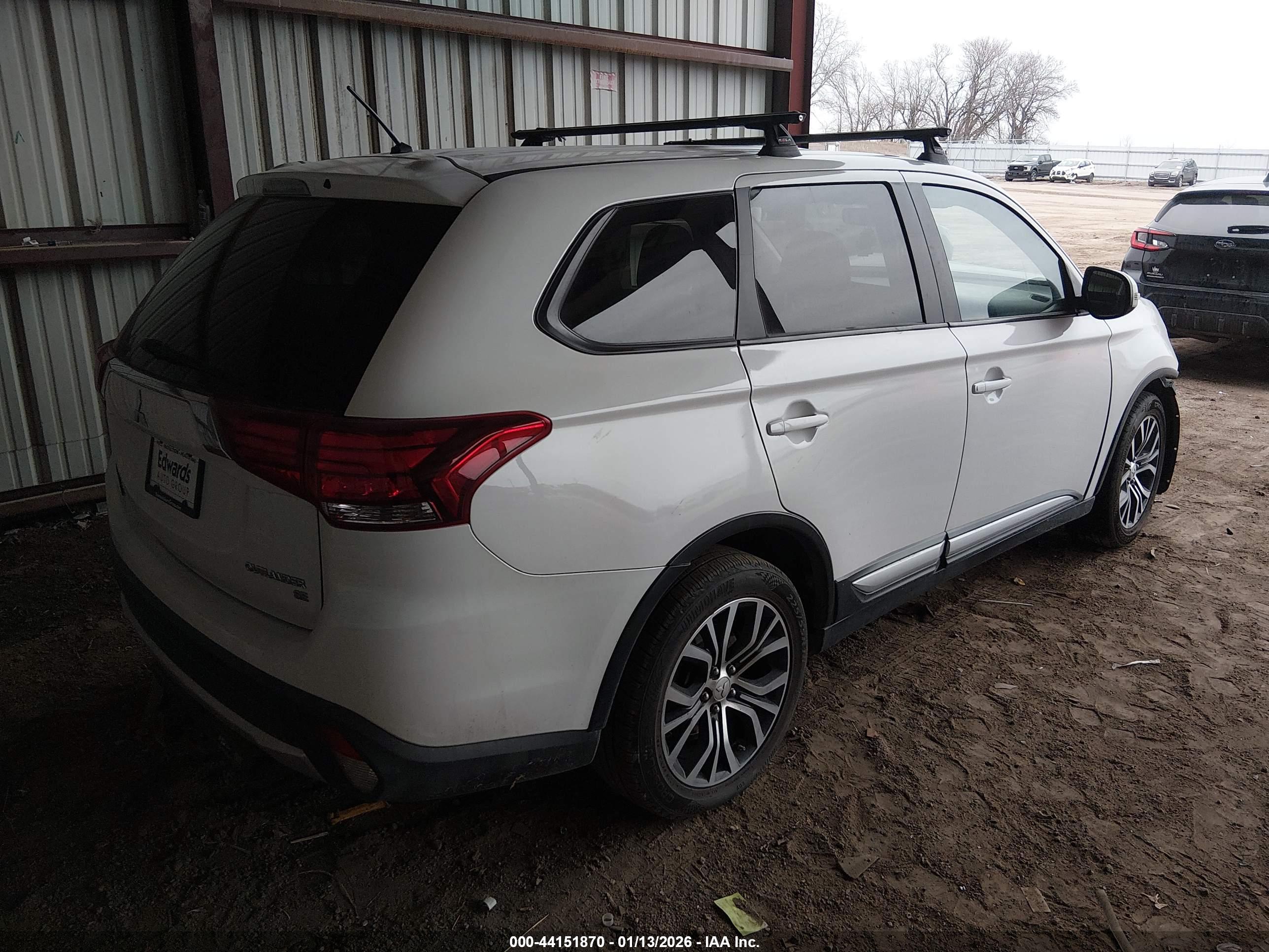 MITSUBISHI OUTLANDER image 4