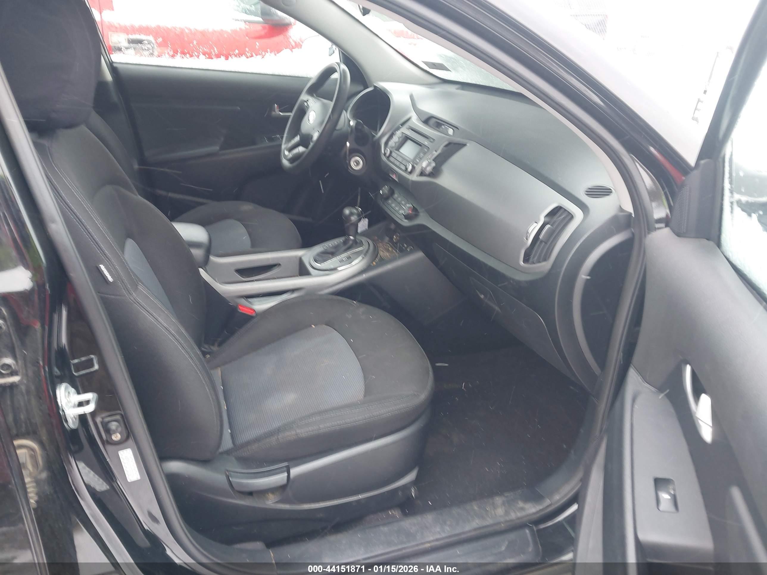 KIA SPORTAGE image 5