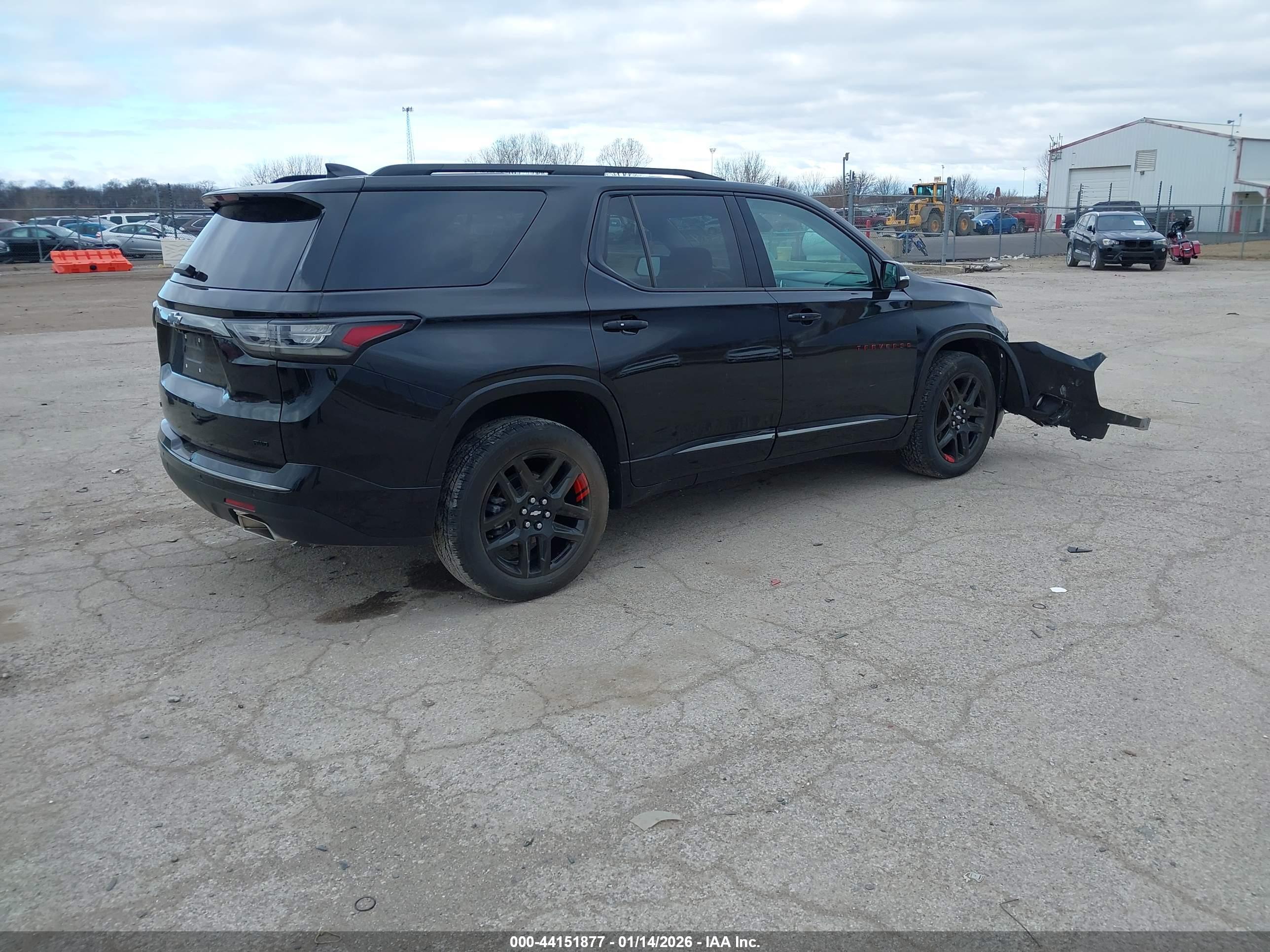 CHEVROLET TRAVERSE image 4