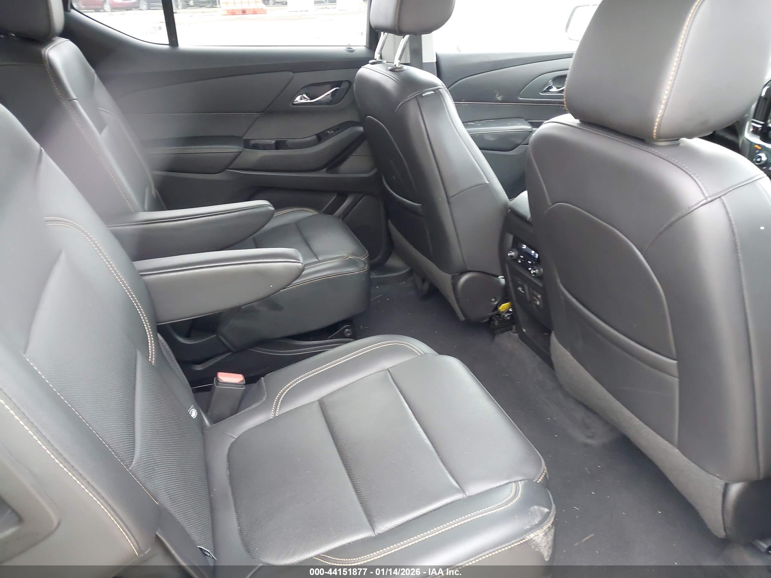 CHEVROLET TRAVERSE image 8