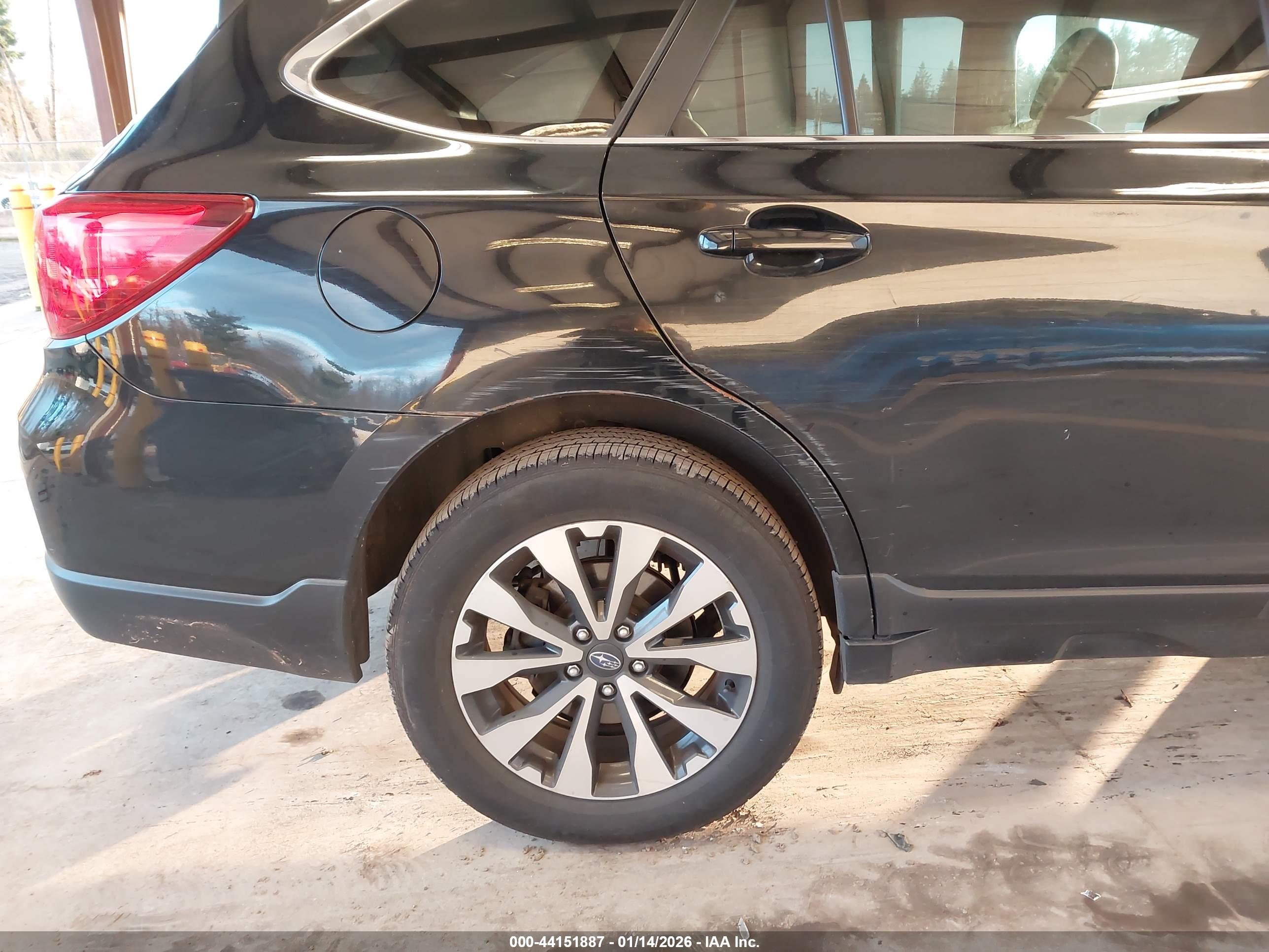 SUBARU OUTBACK image 6
