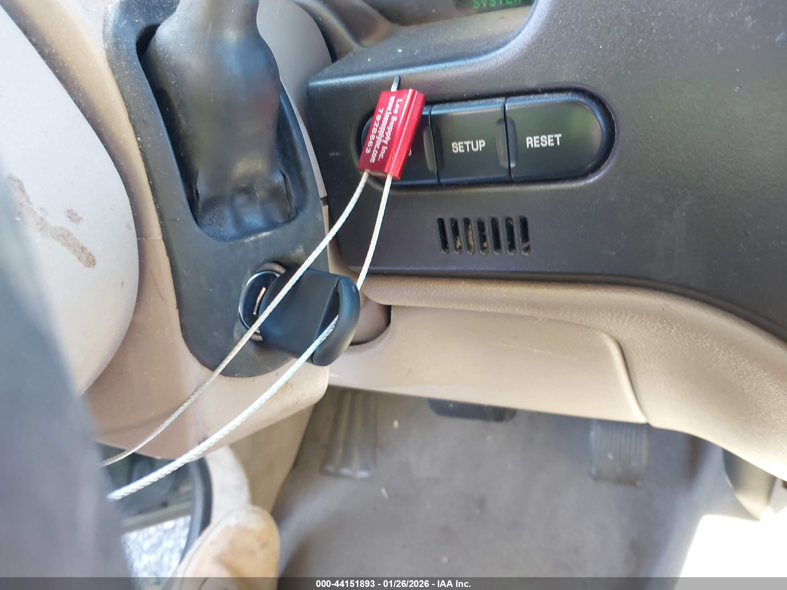 FORD EXPEDITION image 11