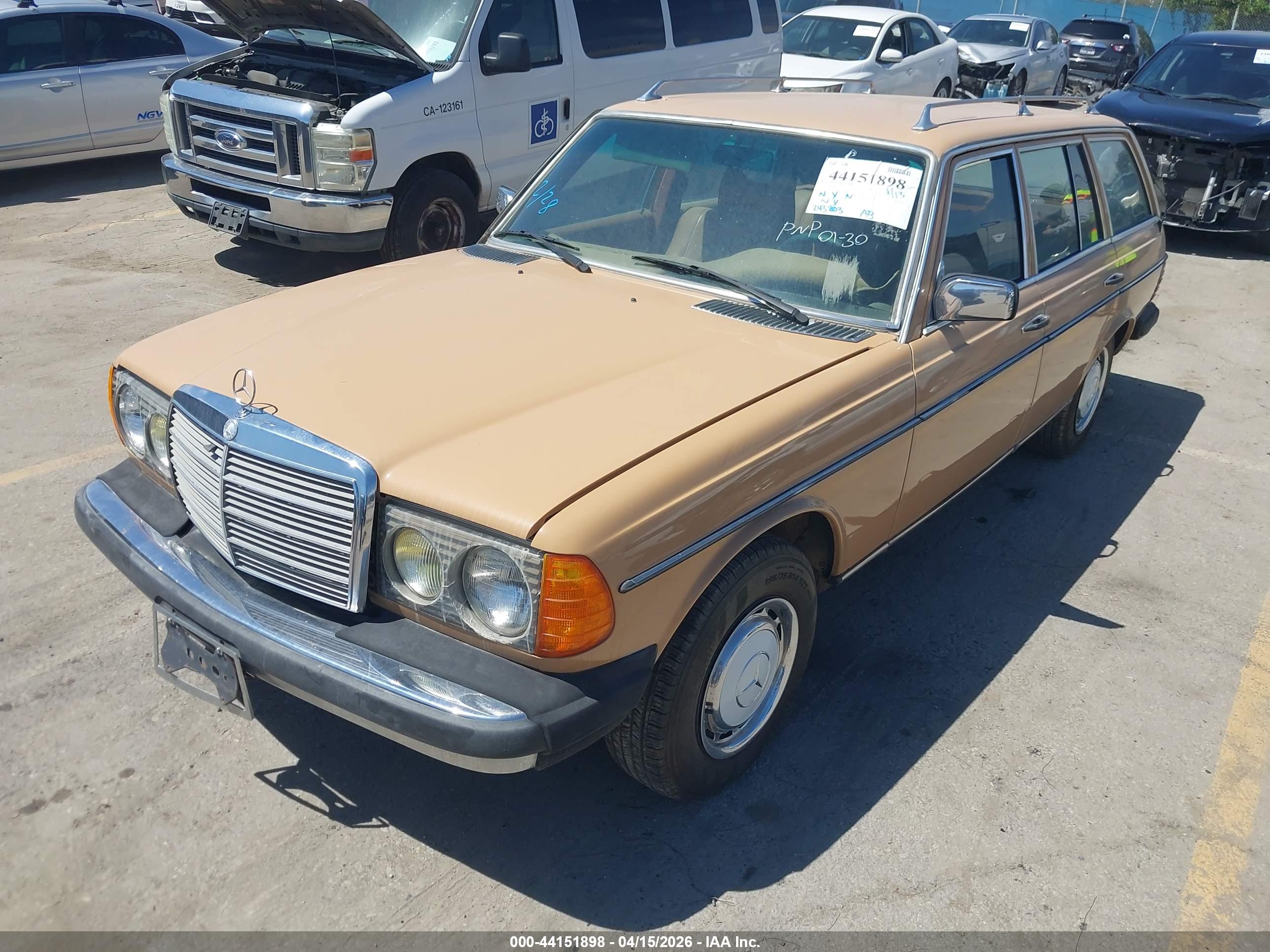 MERCEDES BENZ image 2