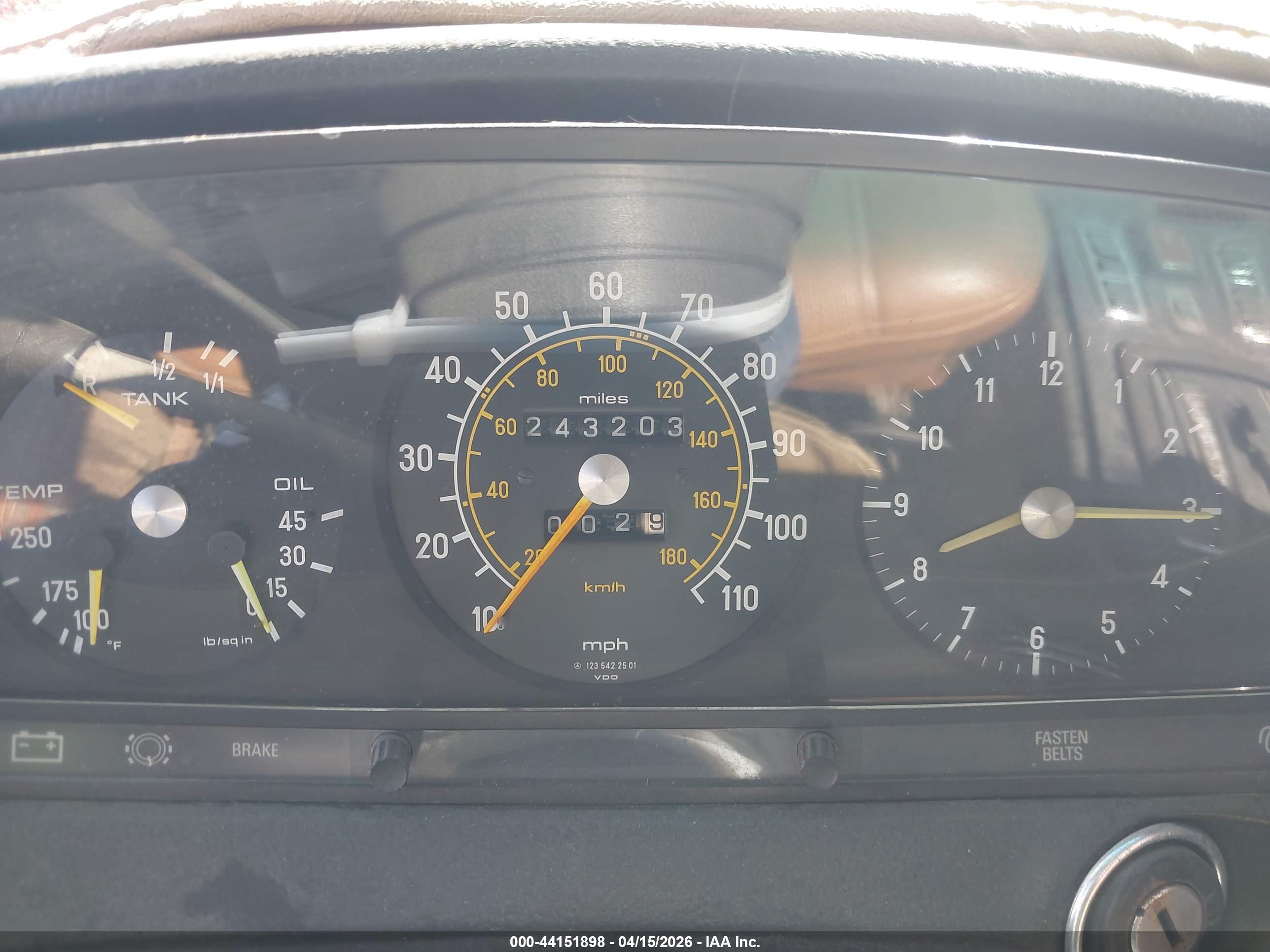 MERCEDES BENZ image 7