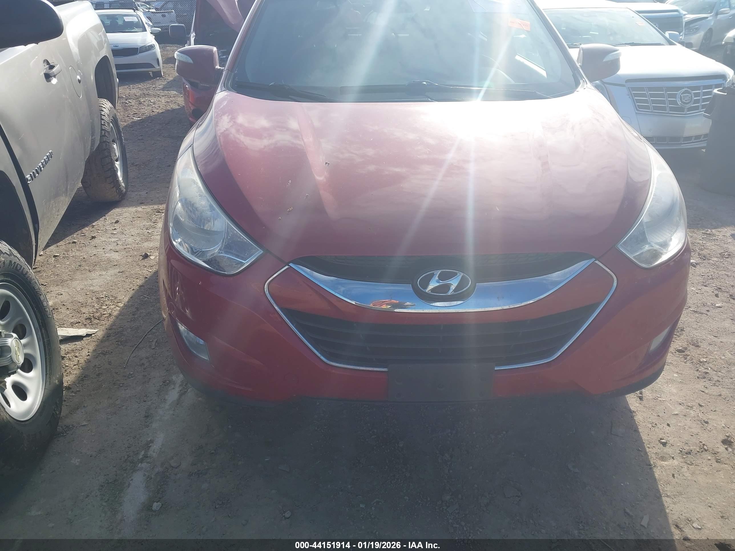 HYUNDAI TUCSON image 6