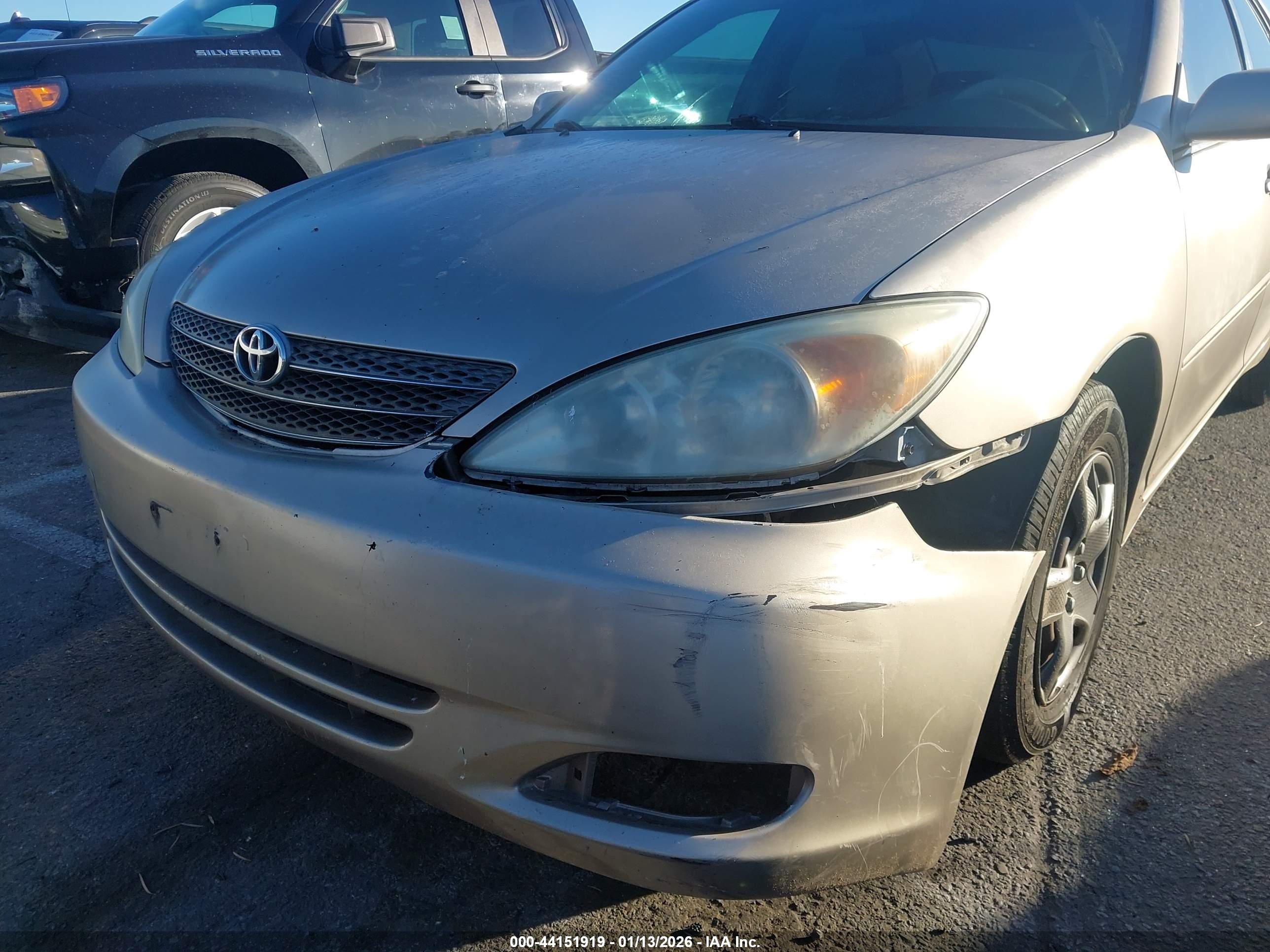 TOYOTA CAMRY image 6