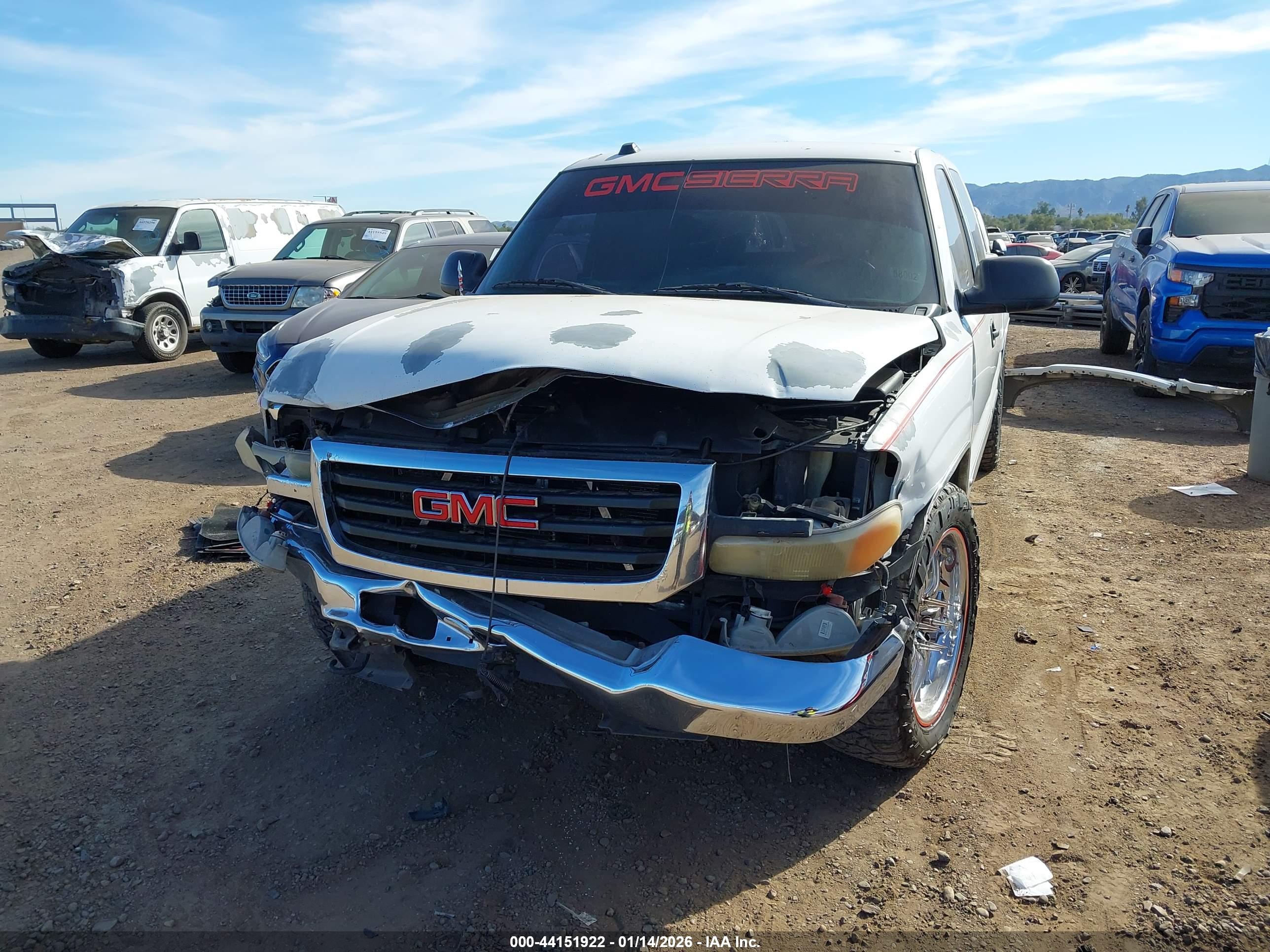 GMC SIERRA image 6