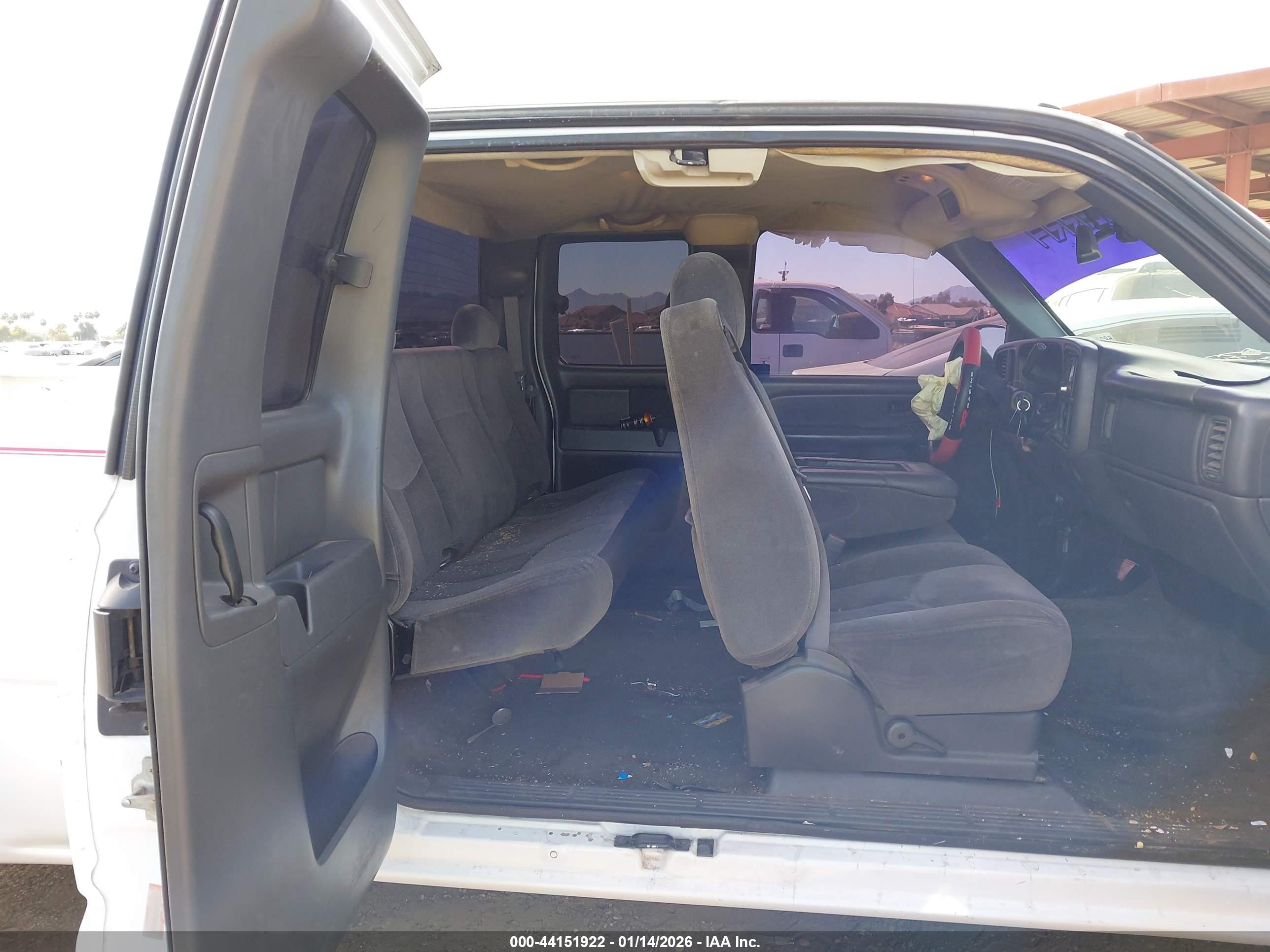 GMC SIERRA image 8