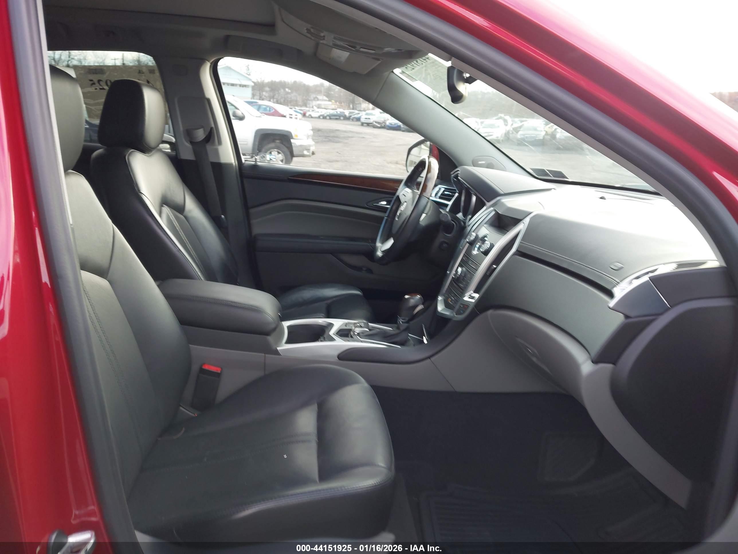 CADILLAC SRX image 5