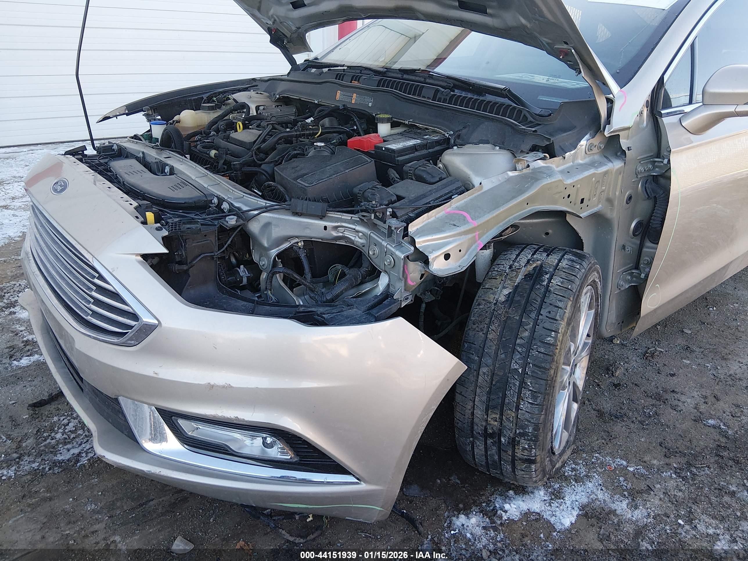 FORD FUSION image 6