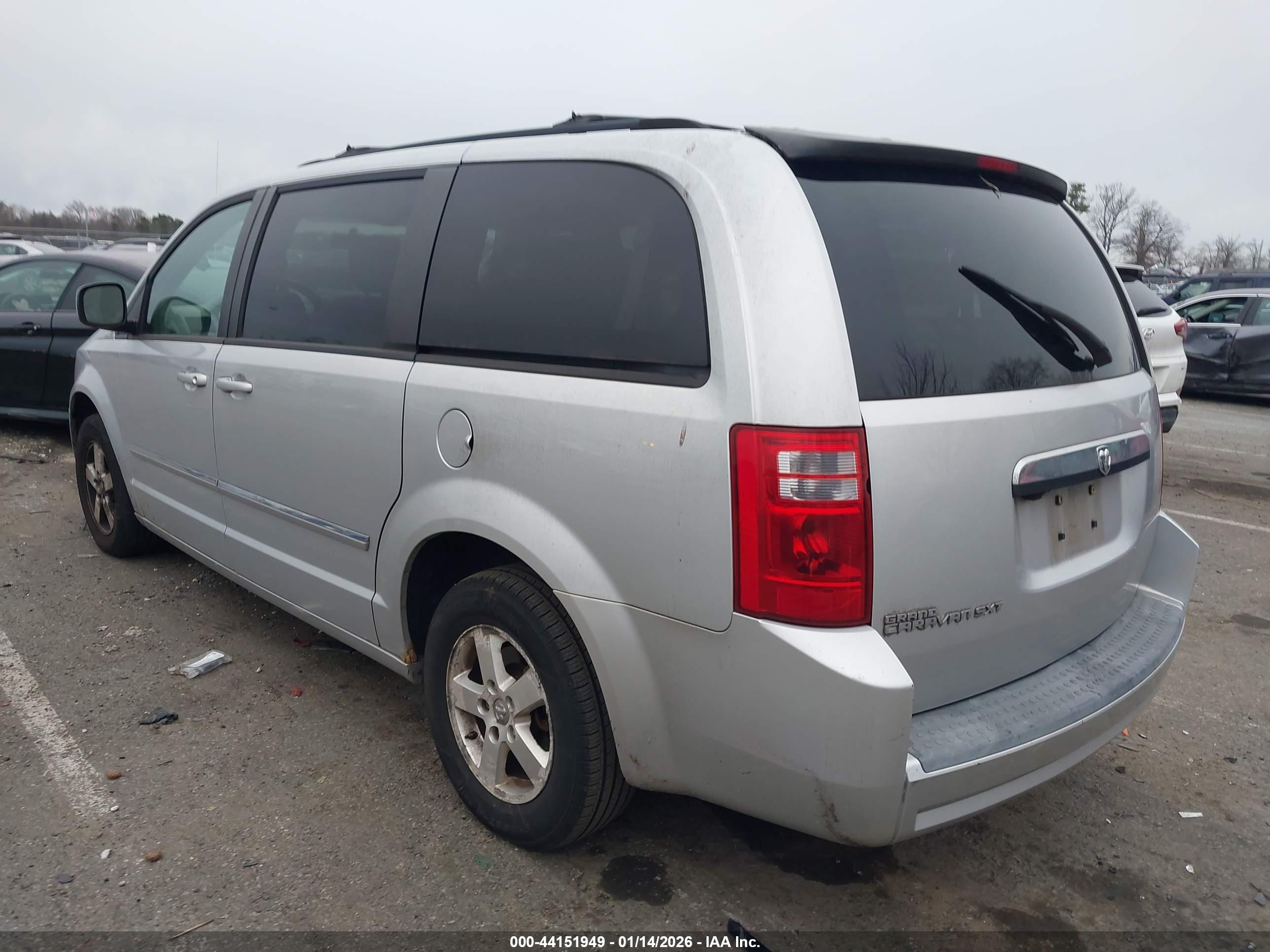 DODGE GRAND image 3