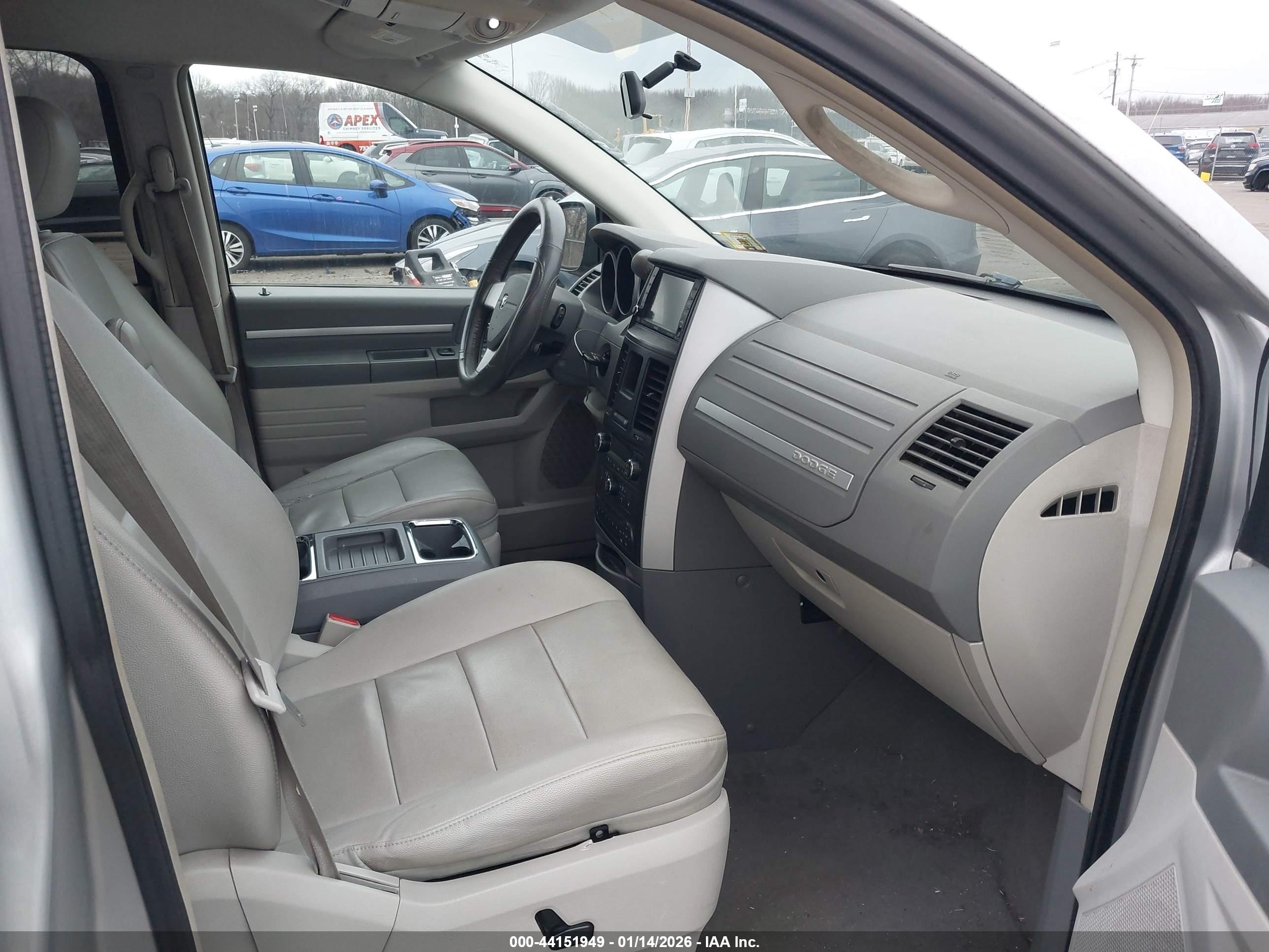 DODGE GRAND image 5