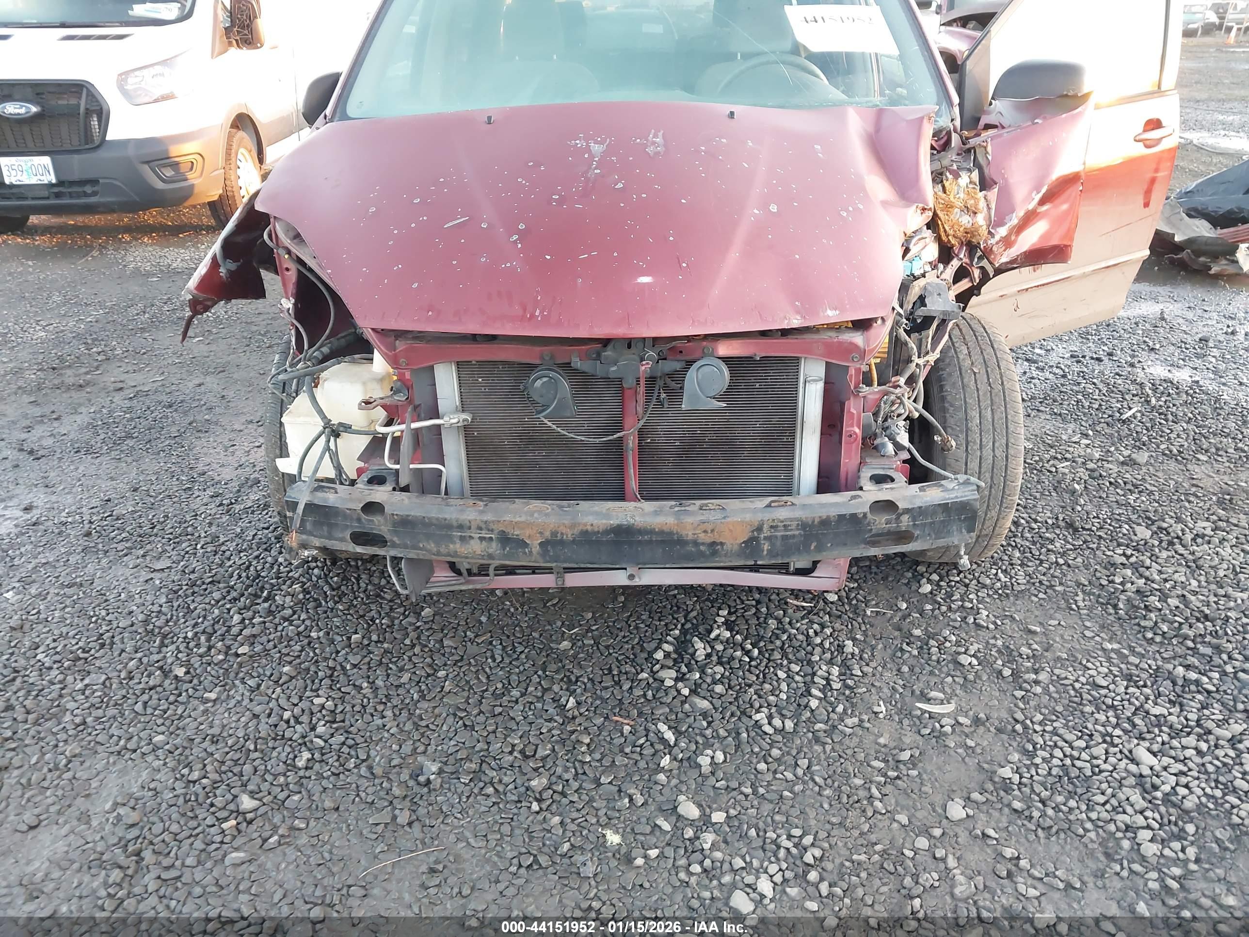 TOYOTA SIENNA image 6