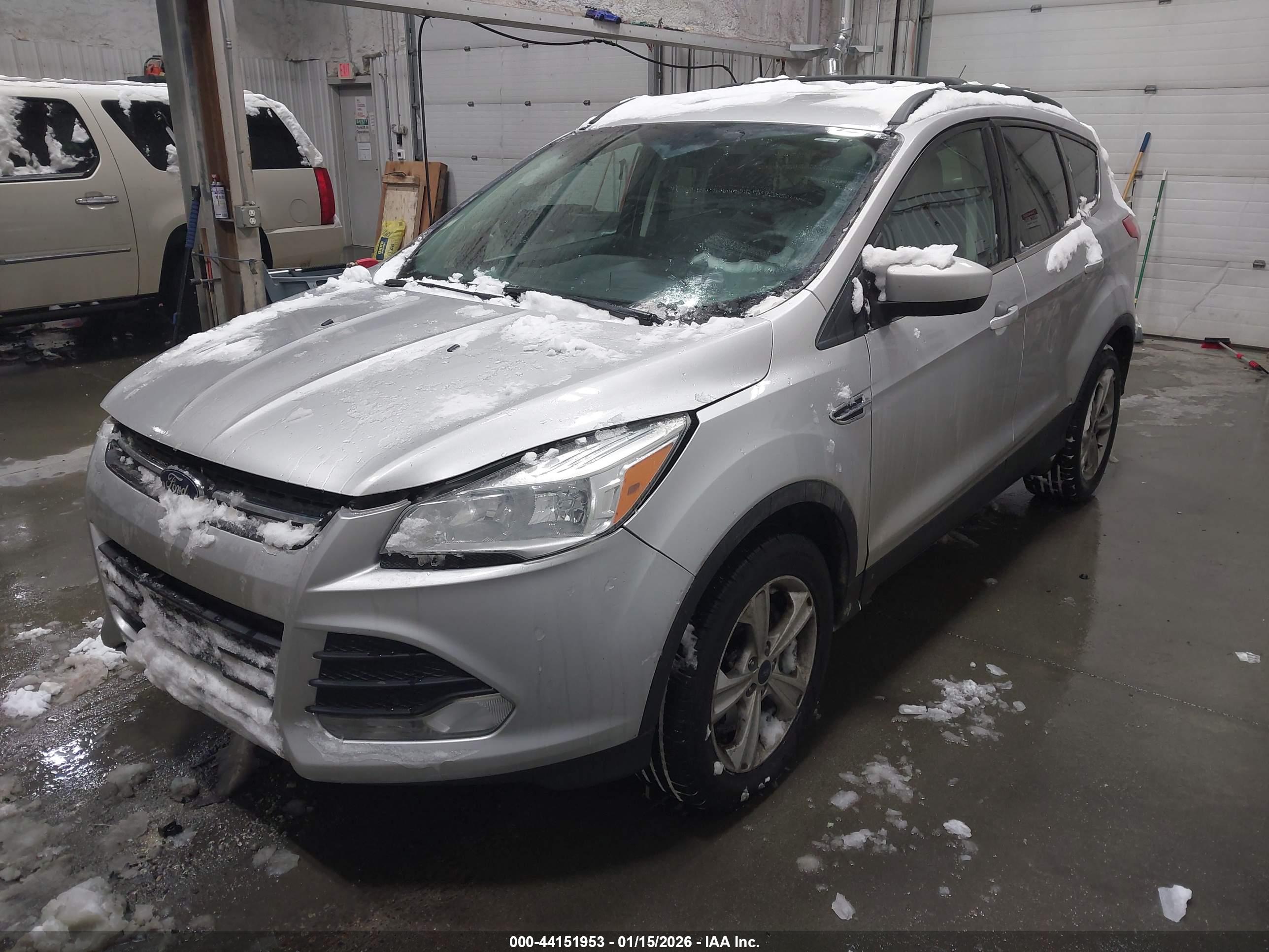 FORD ESCAPE image 2
