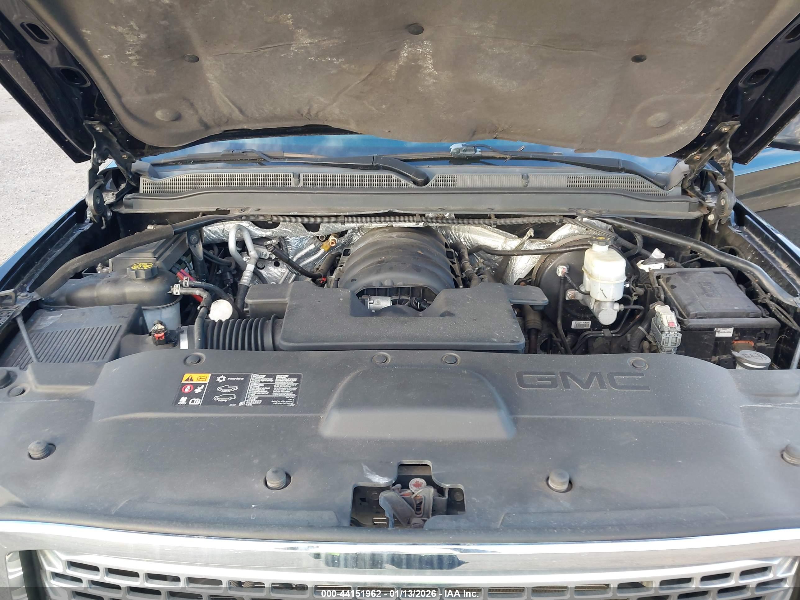 GMC YUKON image 10