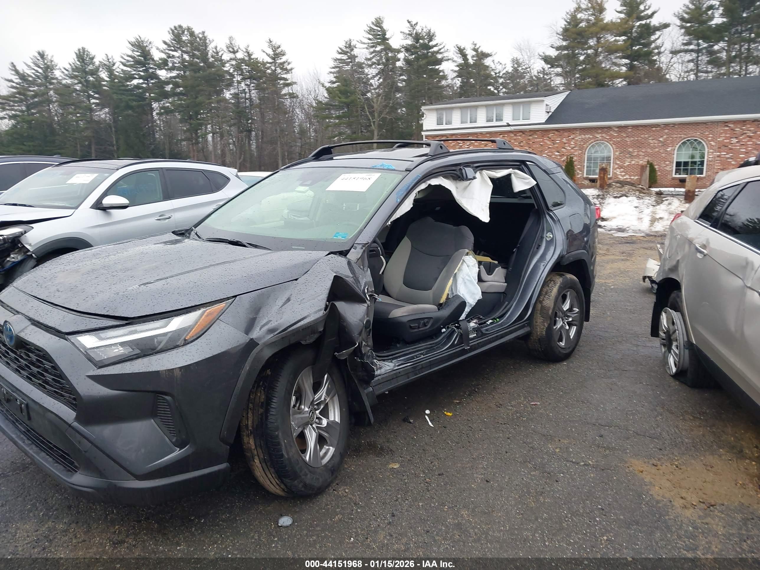 TOYOTA RAV4 image 6