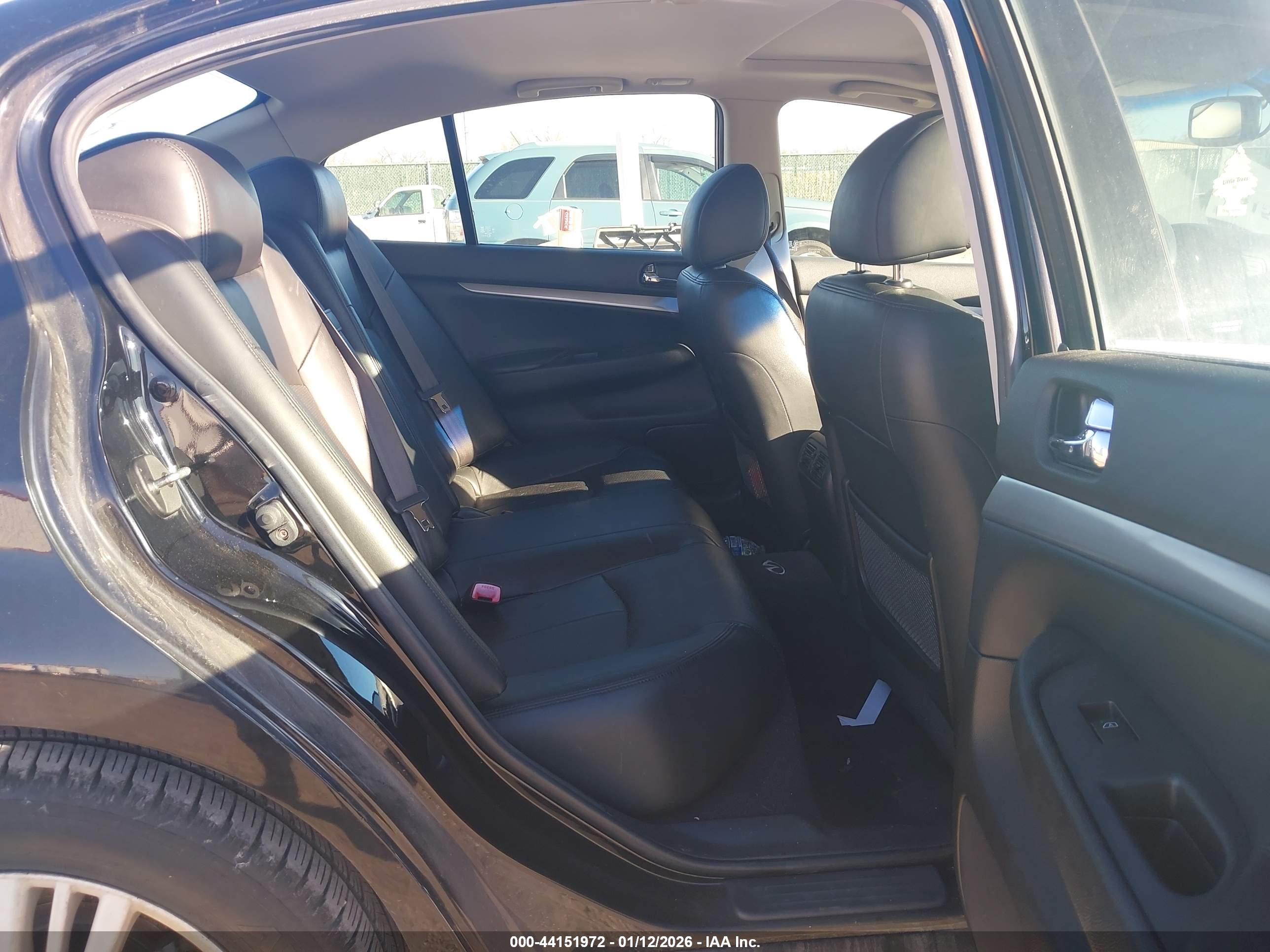 INFINITI G37X image 8