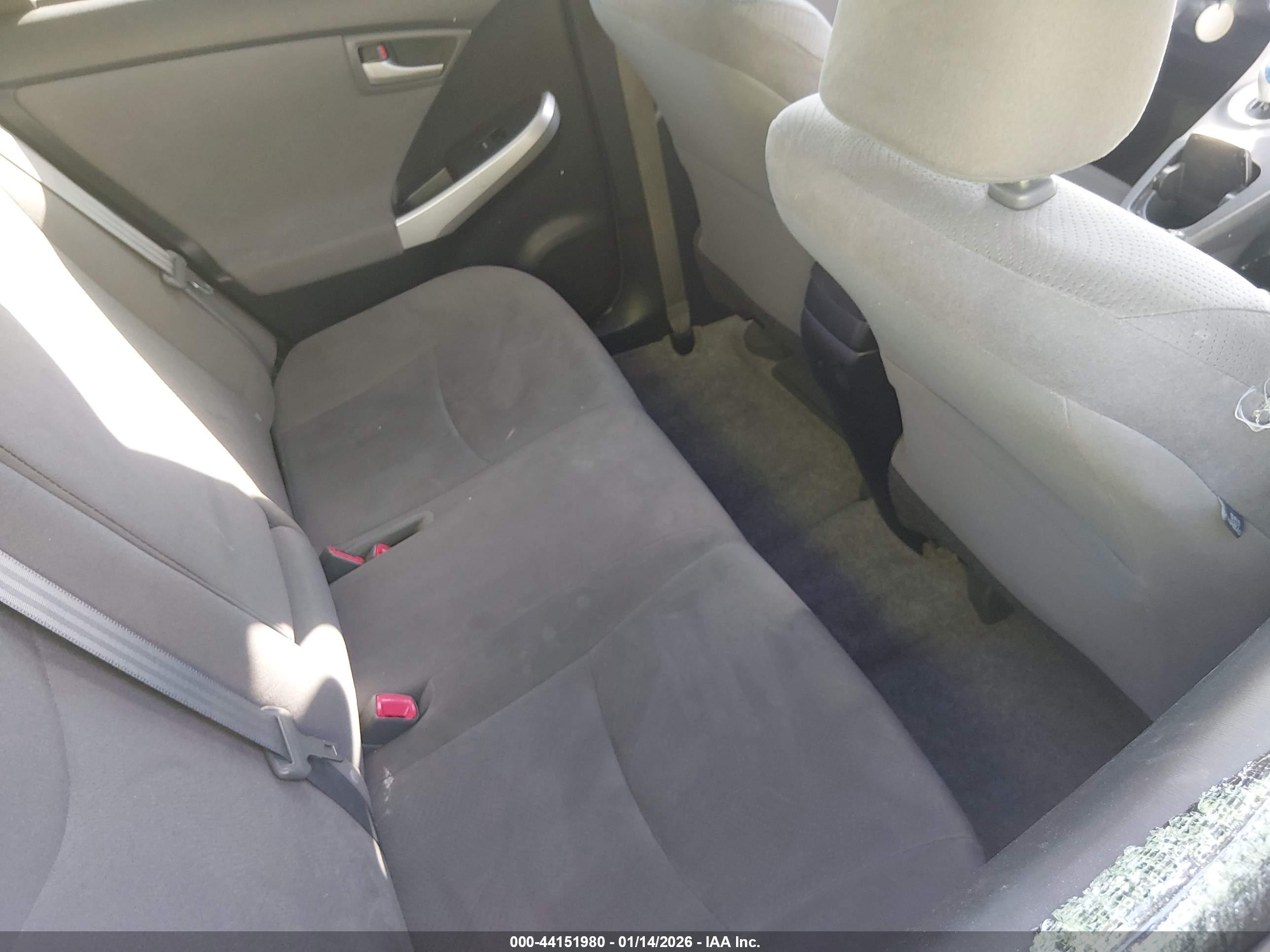 TOYOTA PRIUS image 8