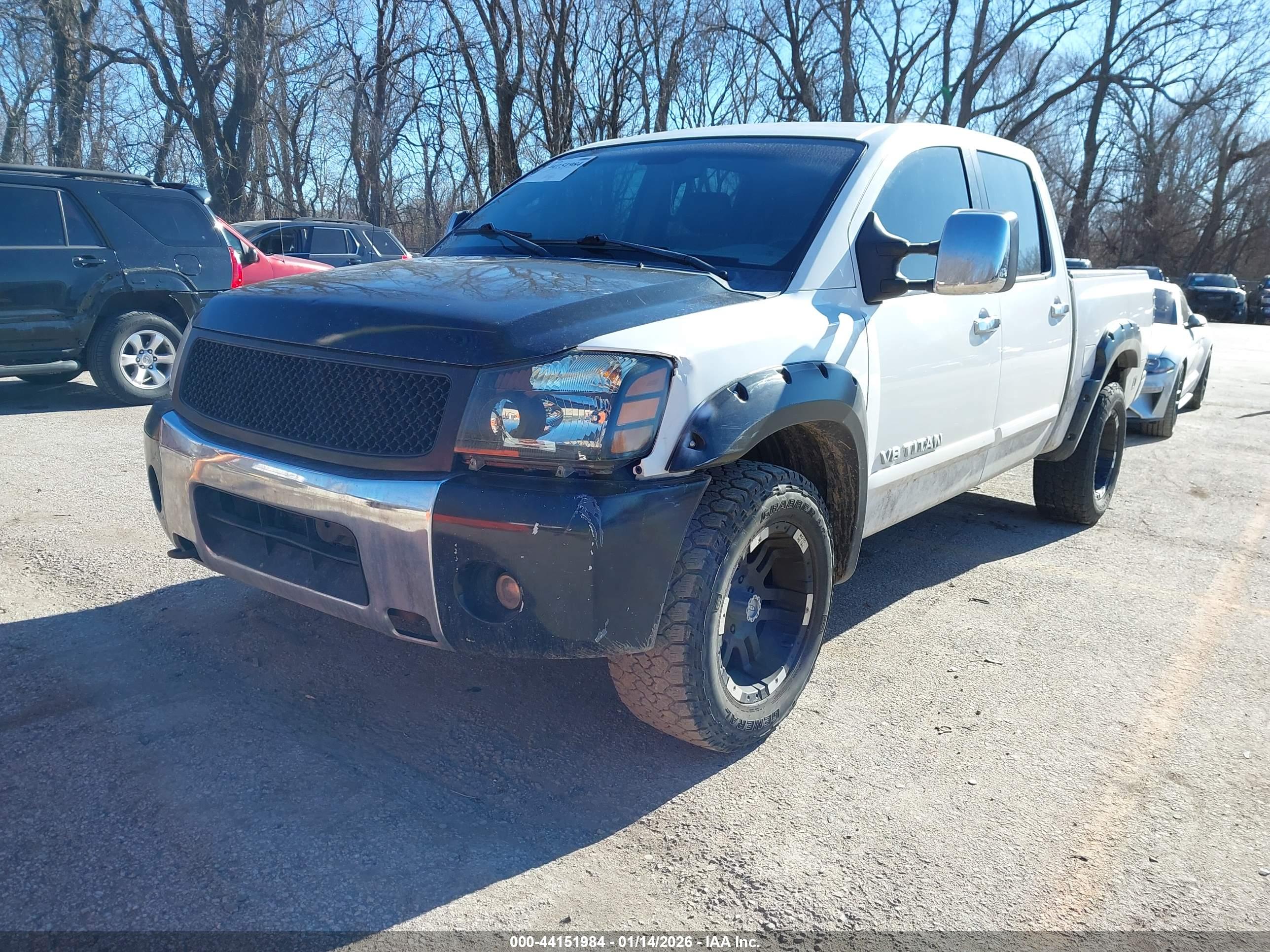 NISSAN TITAN image 2