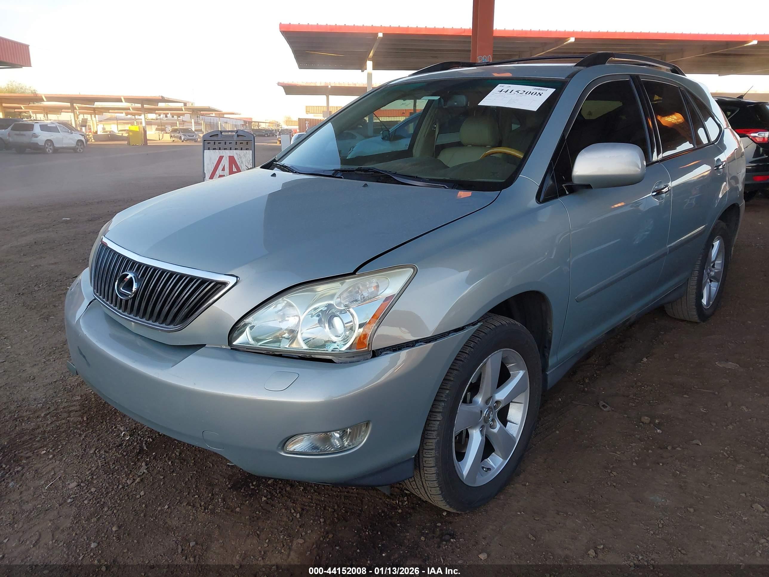 LEXUS RX image 2