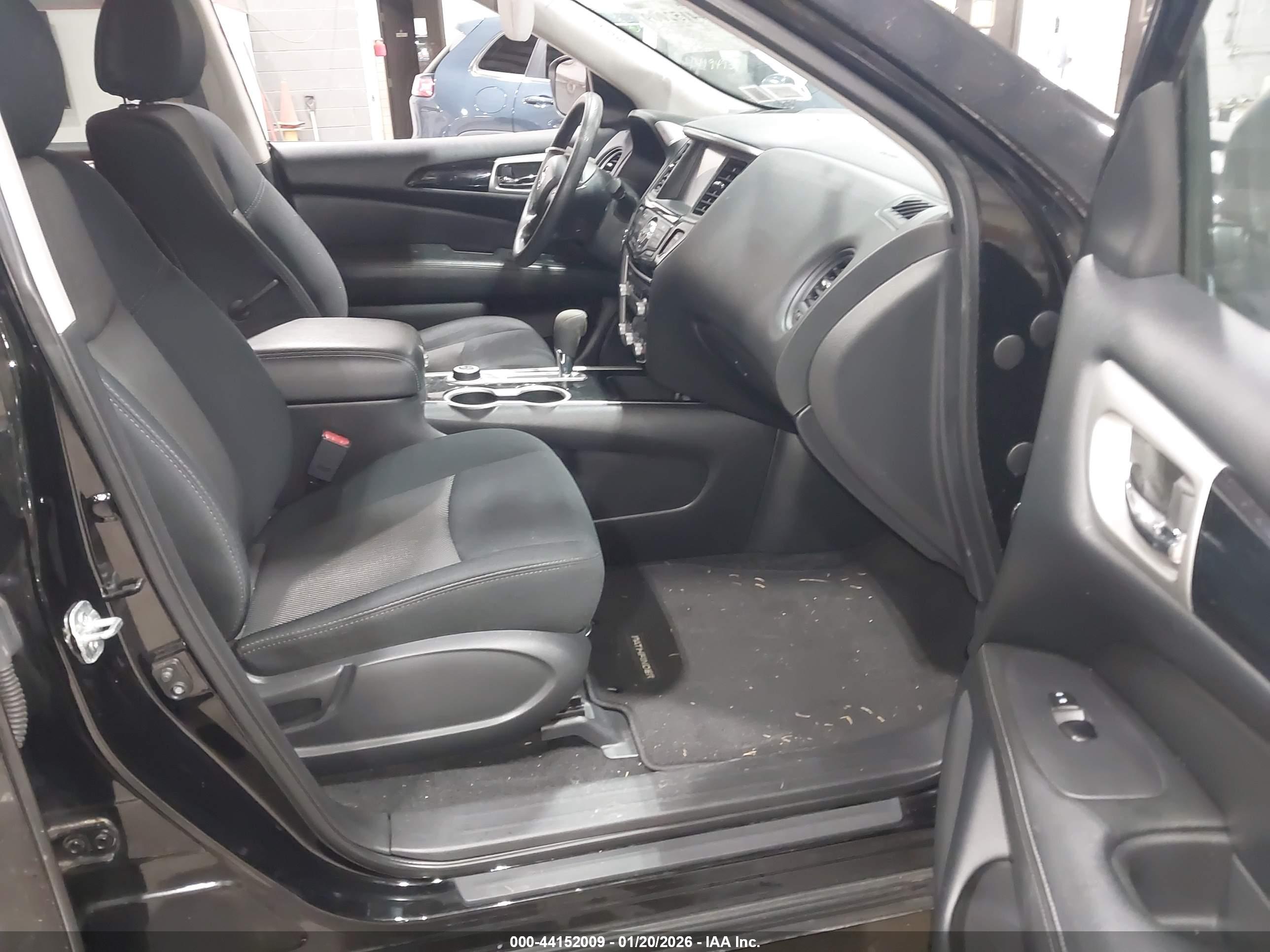 NISSAN PATHFINDER image 5