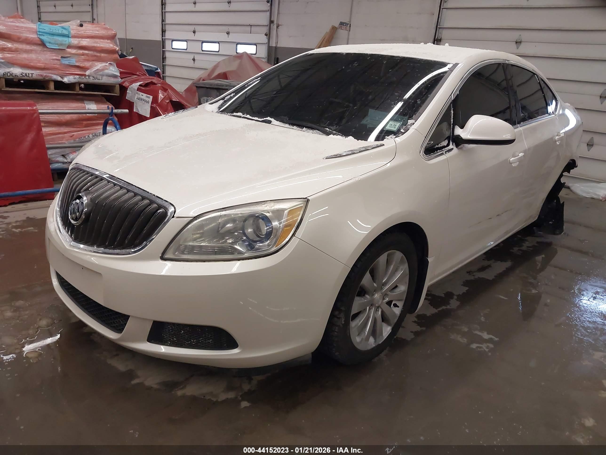 BUICK VERANO image 2