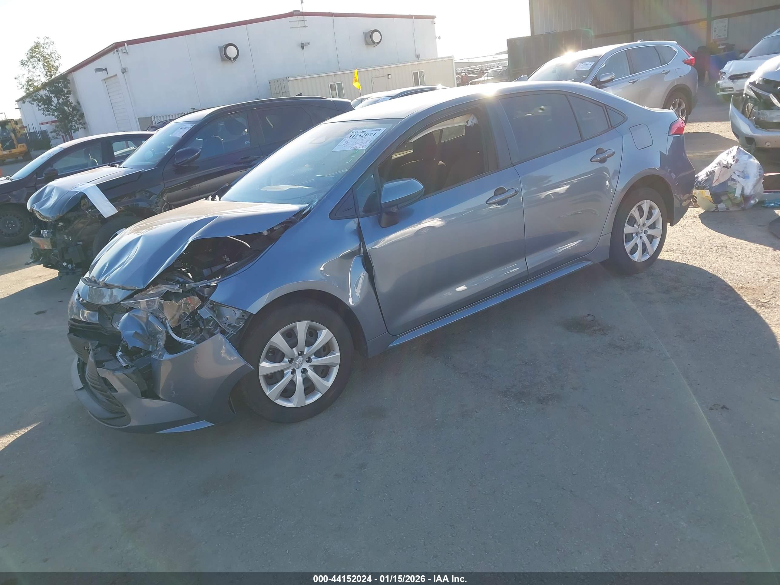 TOYOTA COROLLA image 2