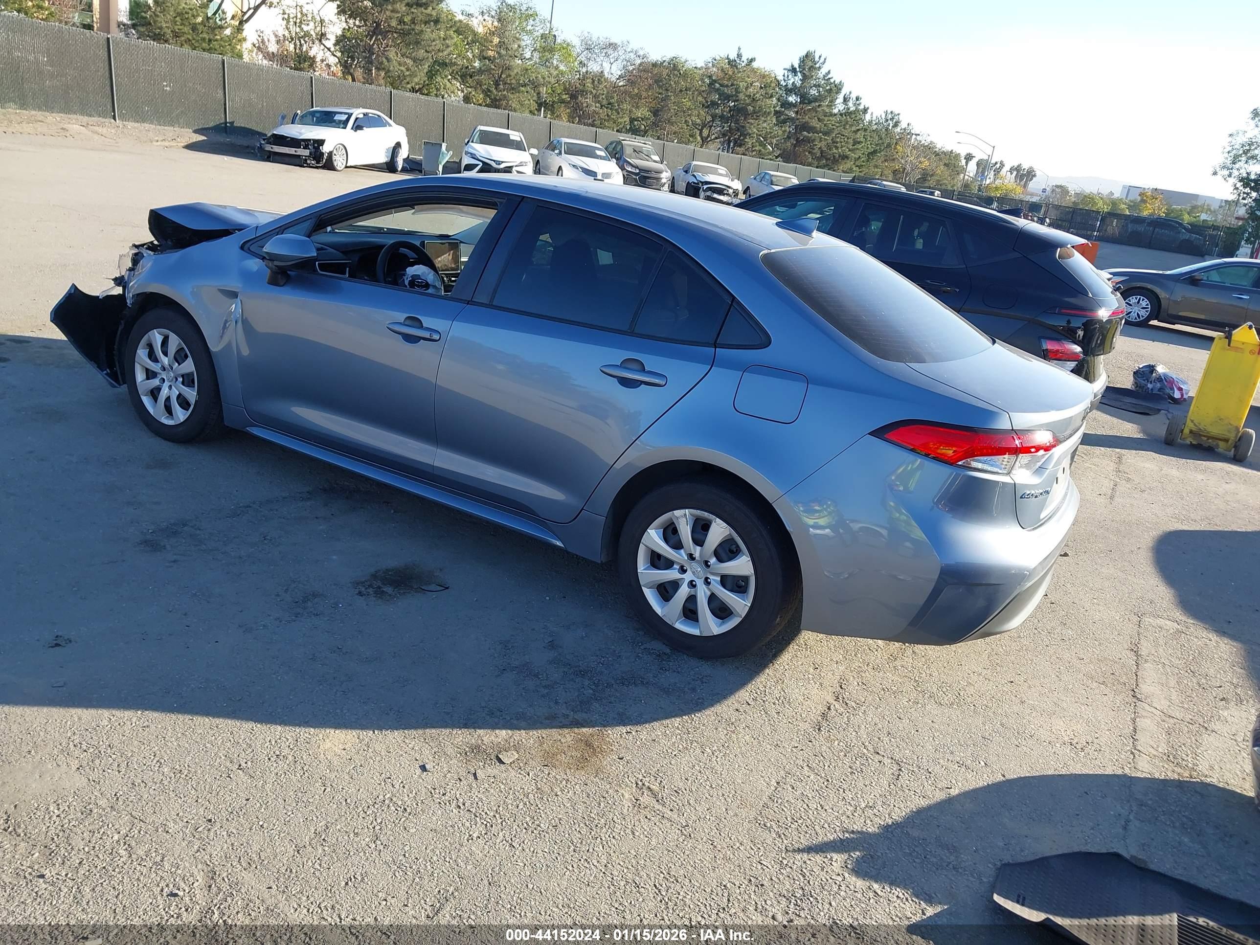 TOYOTA COROLLA image 3