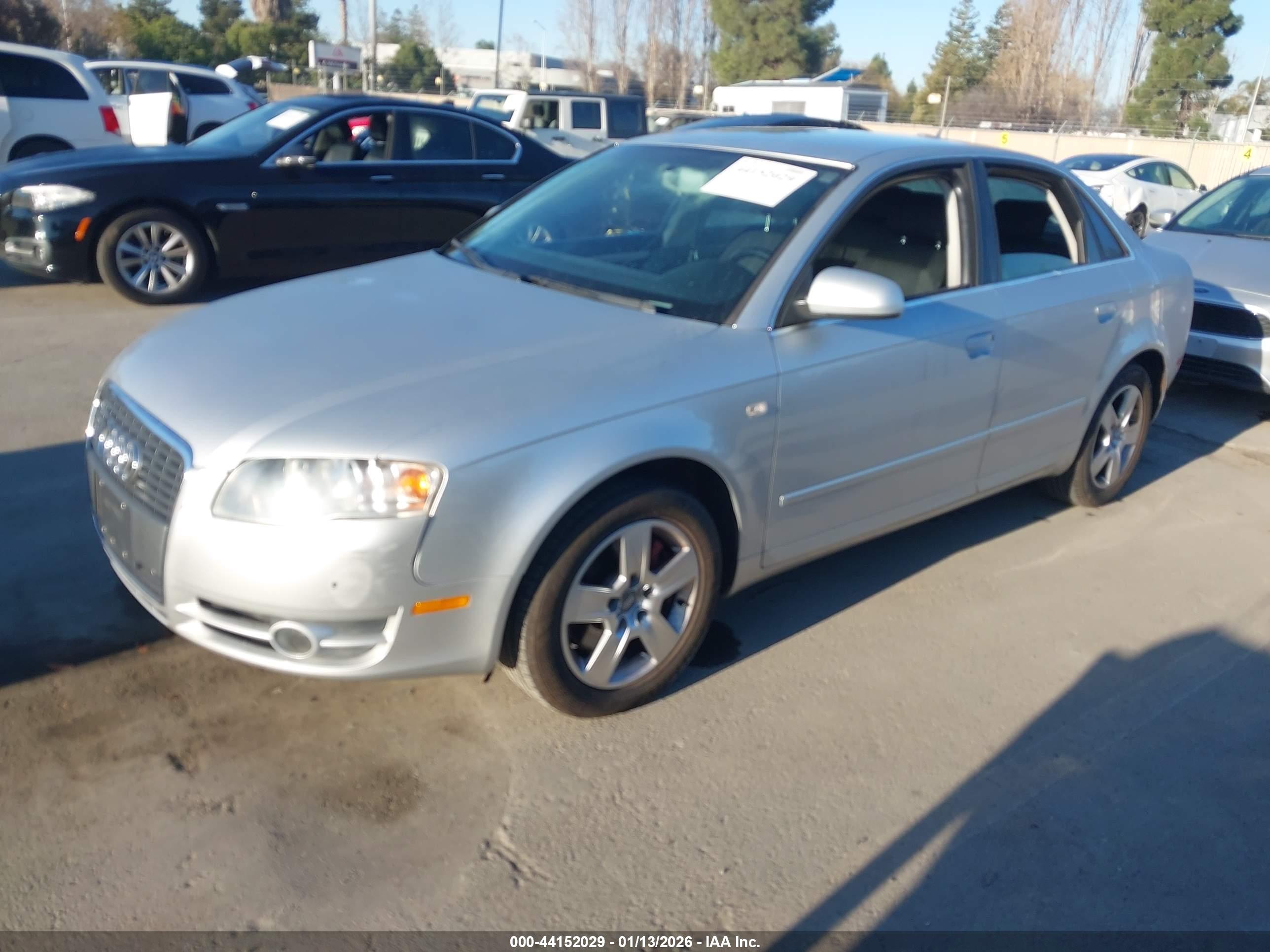 AUDI A4 image 2