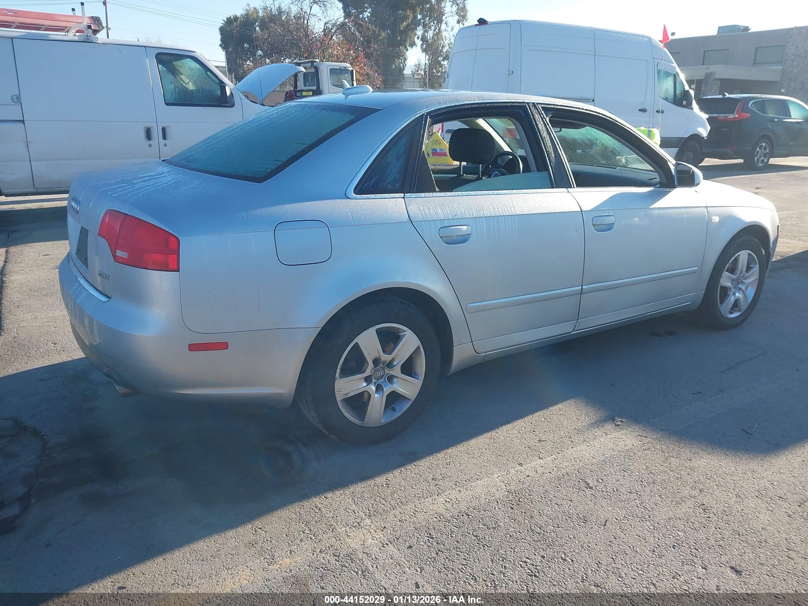 AUDI A4 image 4