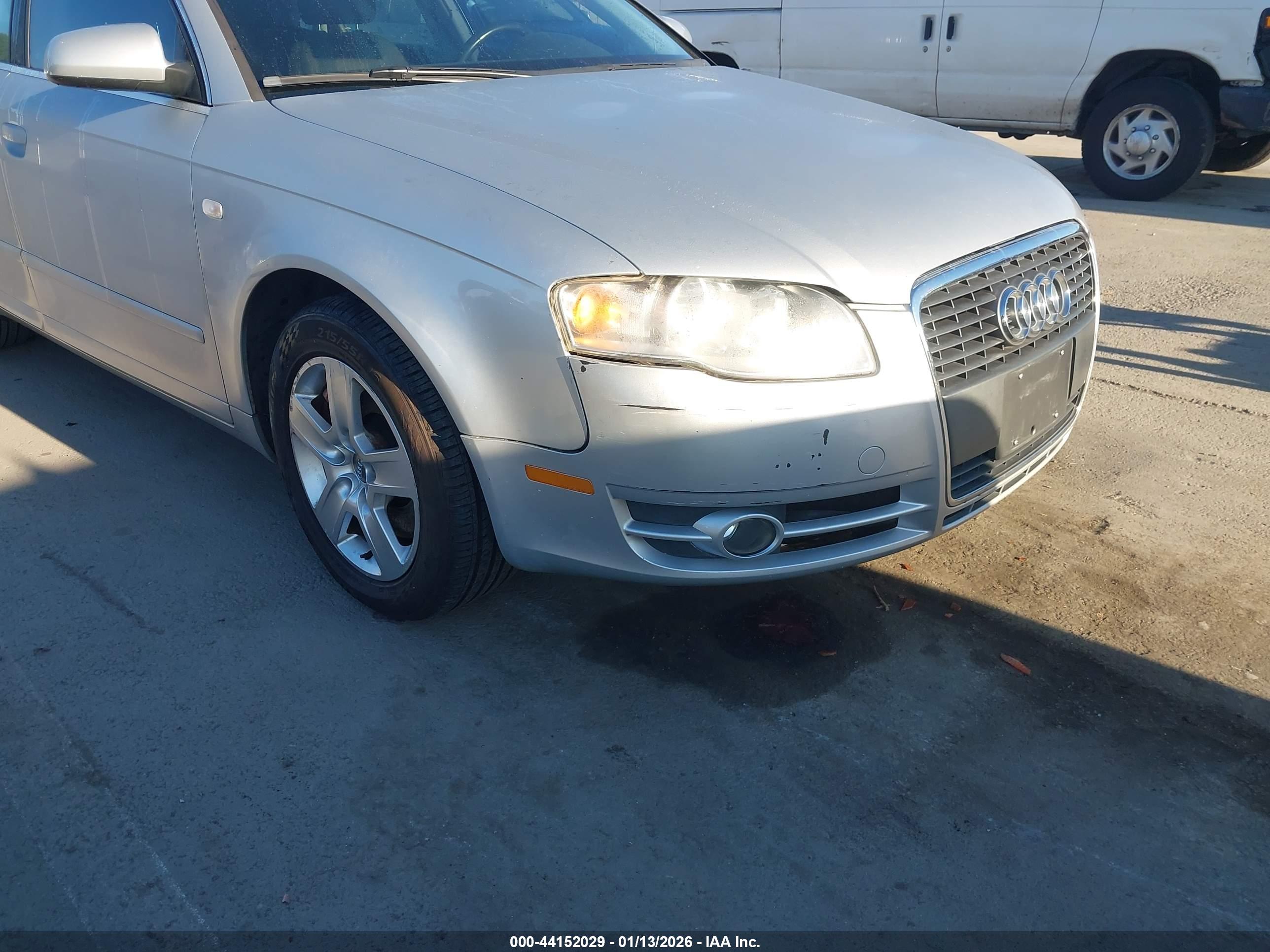 AUDI A4 image 6