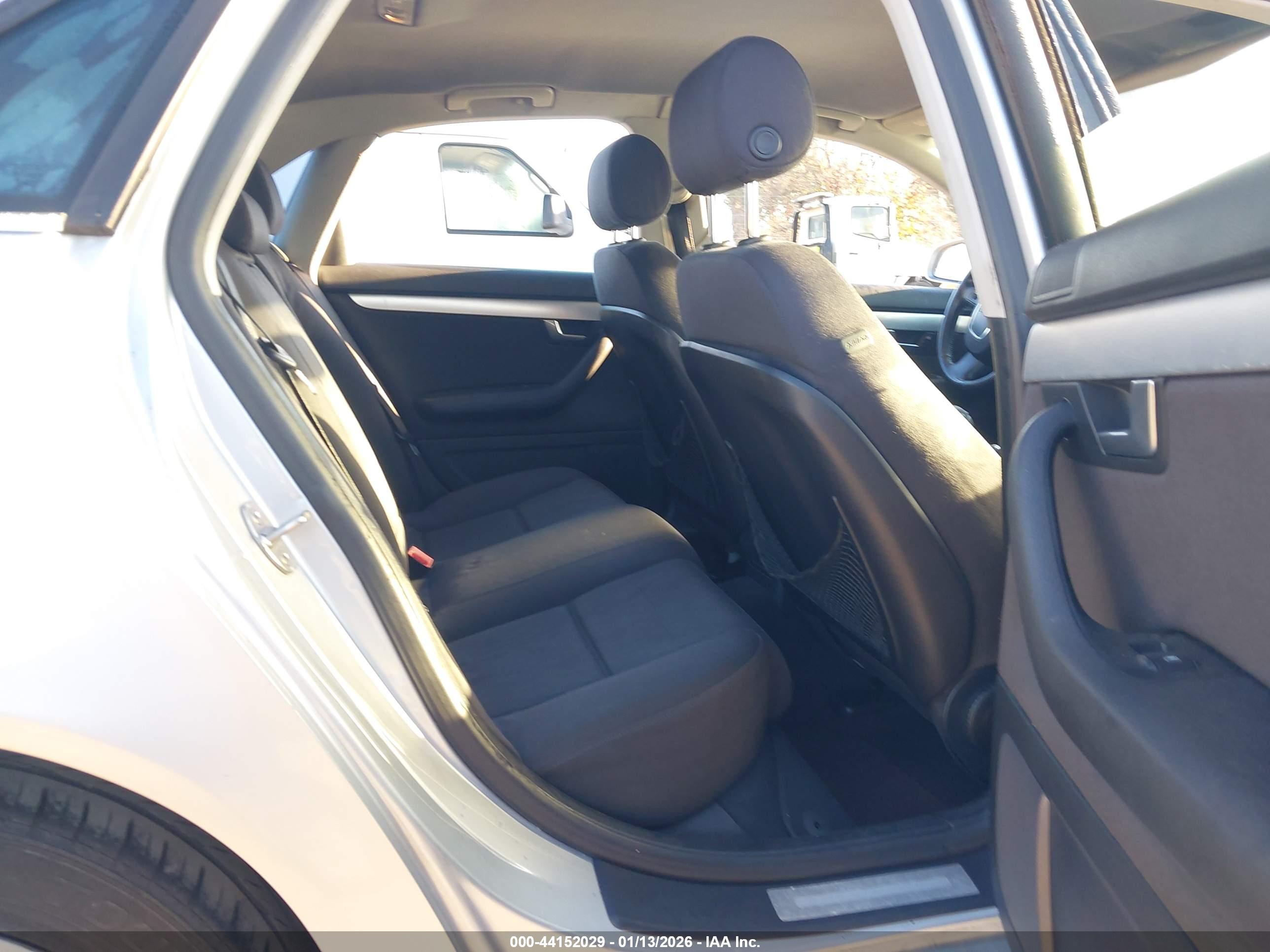 AUDI A4 image 8