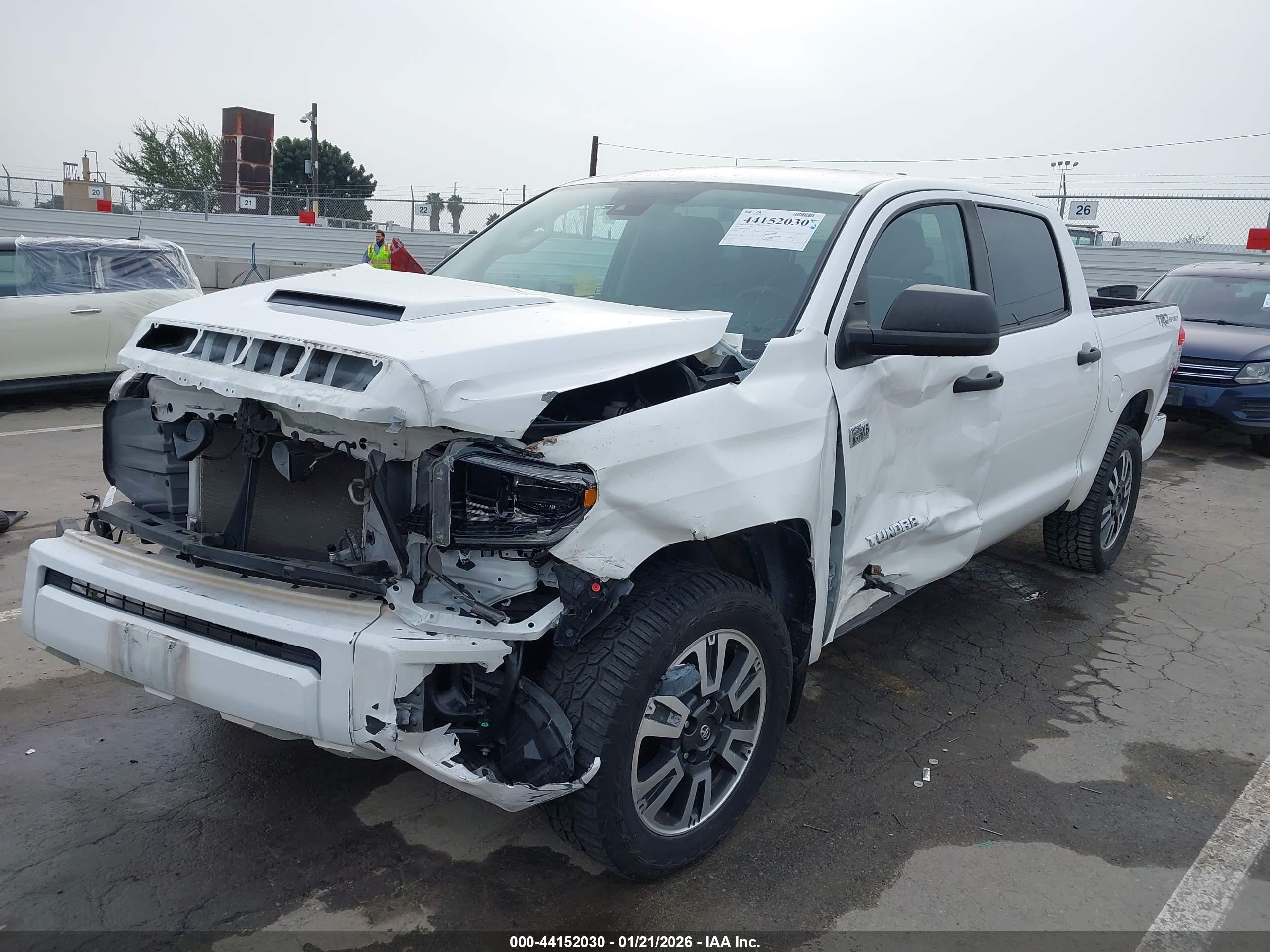 TOYOTA TUNDRA image 2