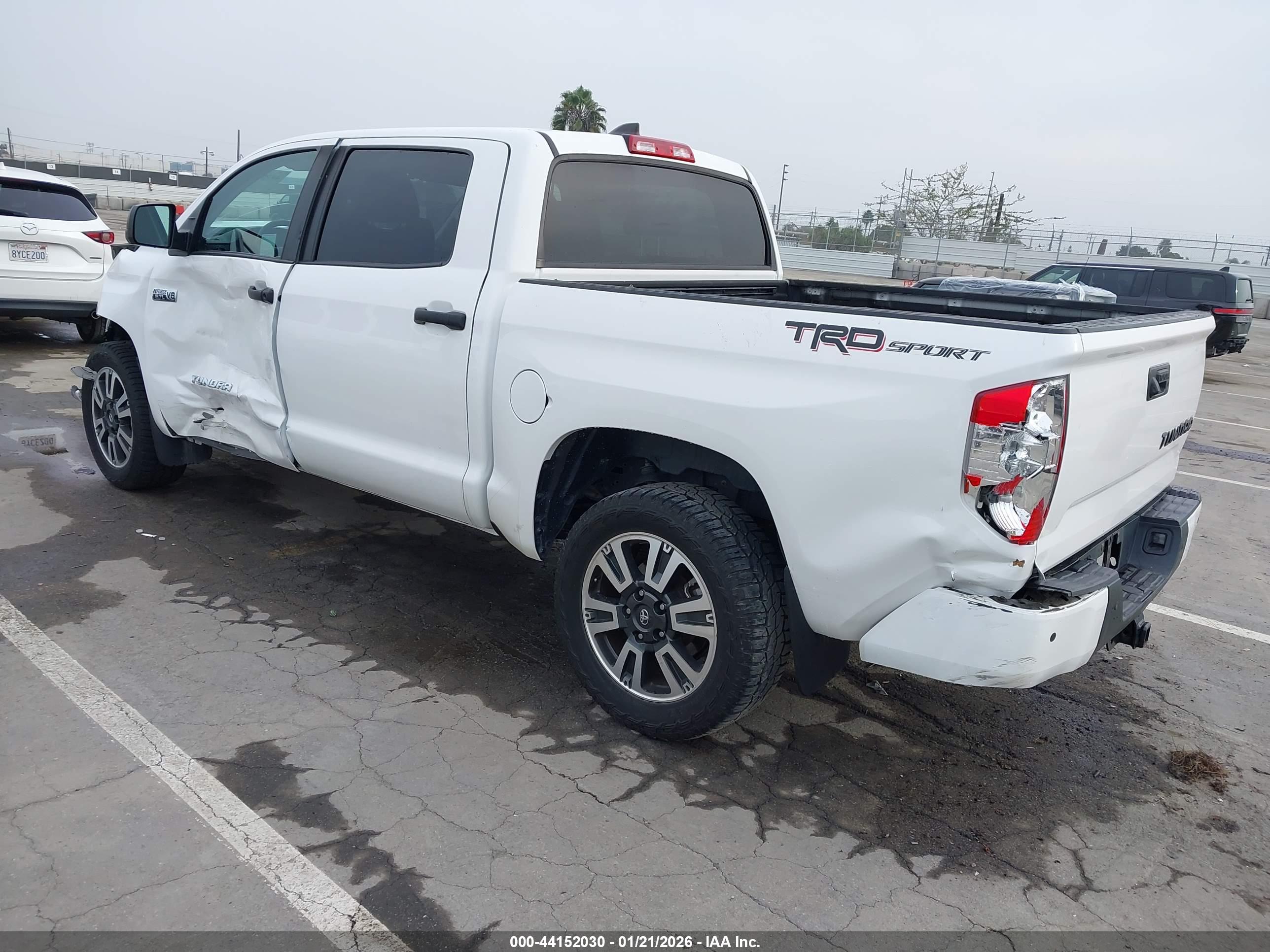 TOYOTA TUNDRA image 3