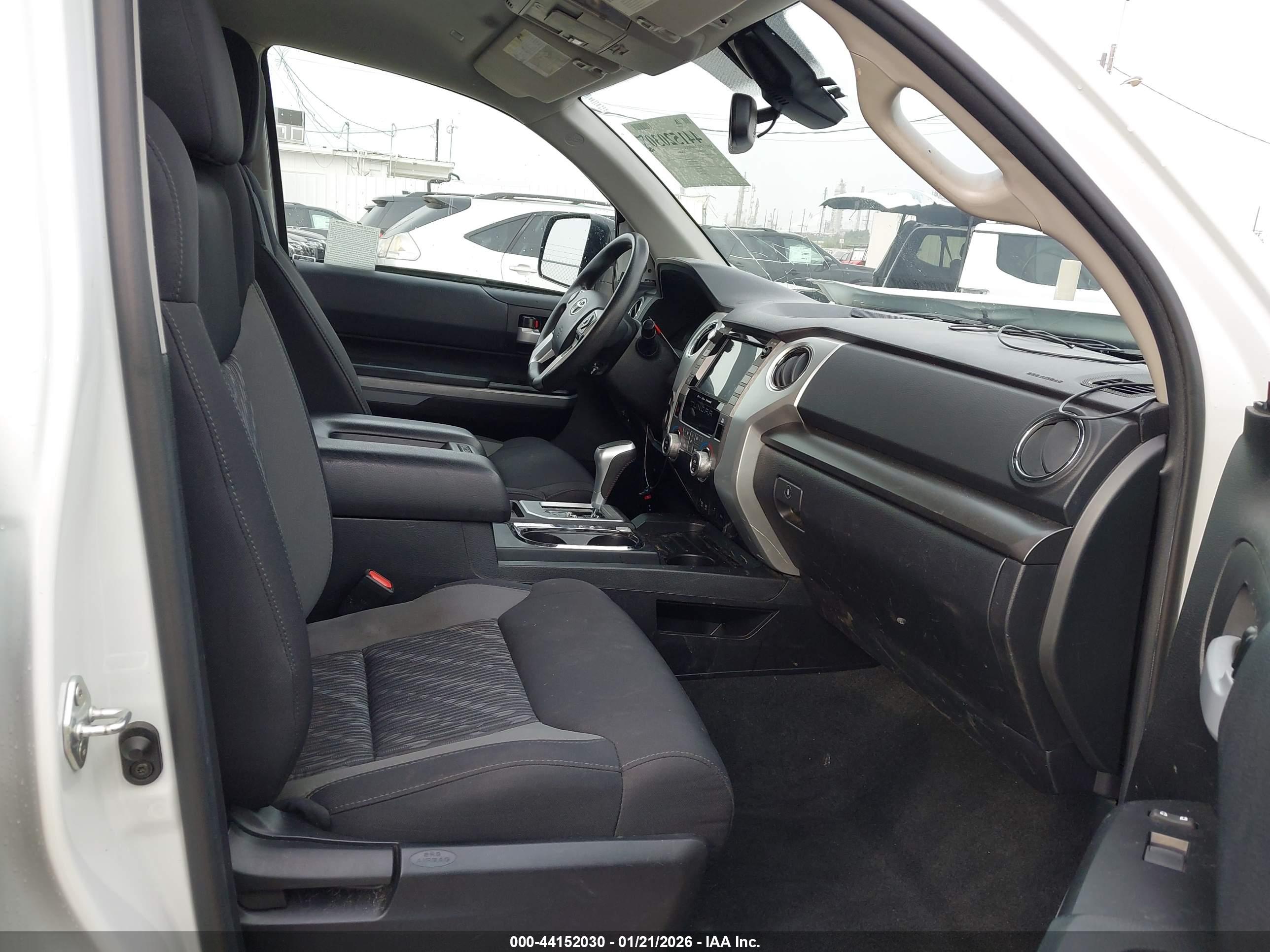 TOYOTA TUNDRA image 5