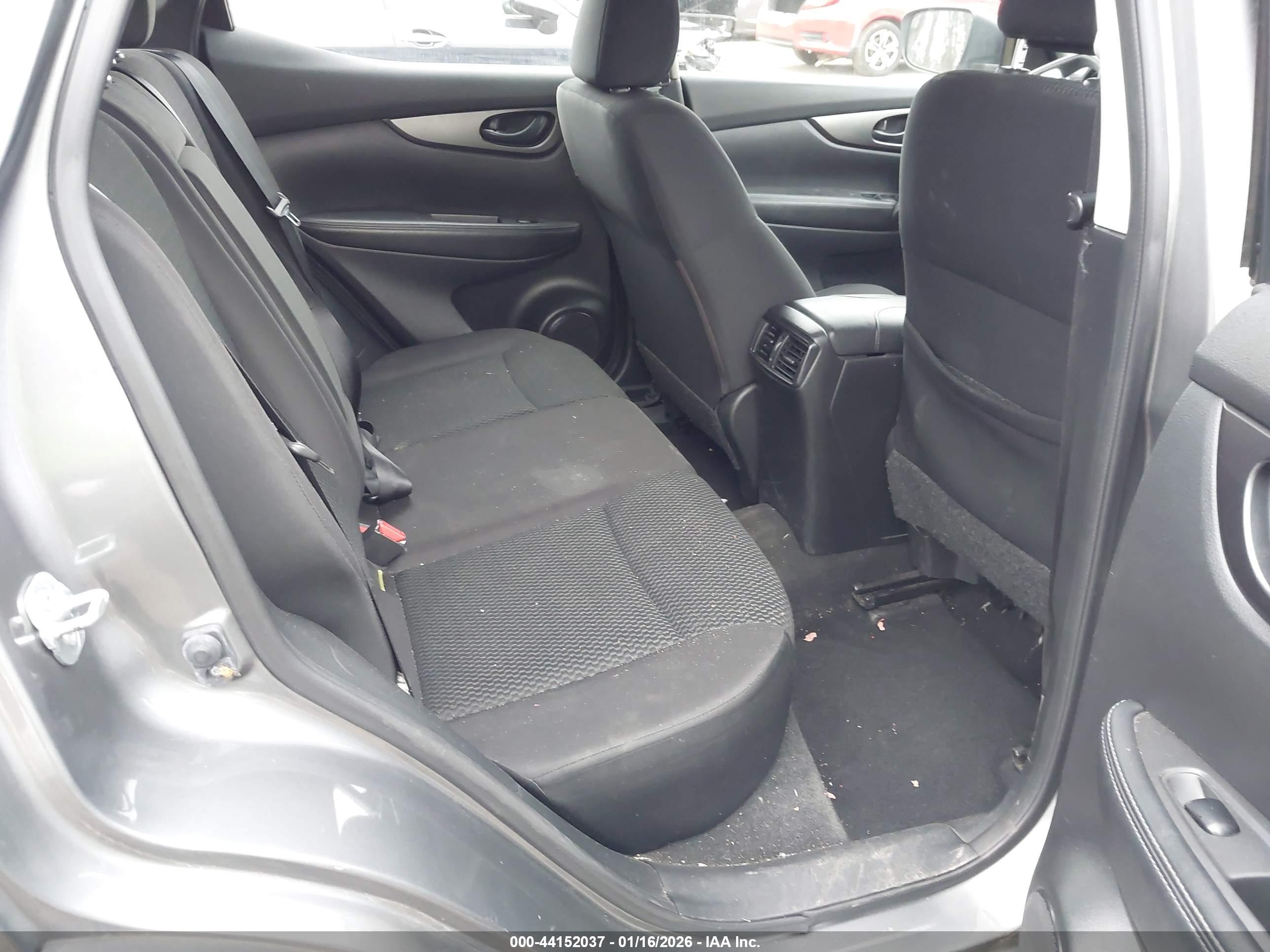 NISSAN ROGUE image 8